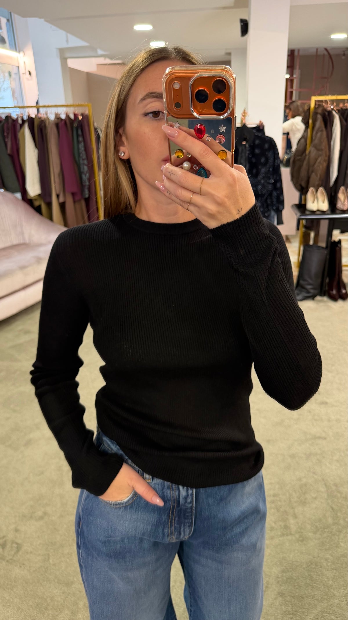Maglione girocollo nero a costine tk
