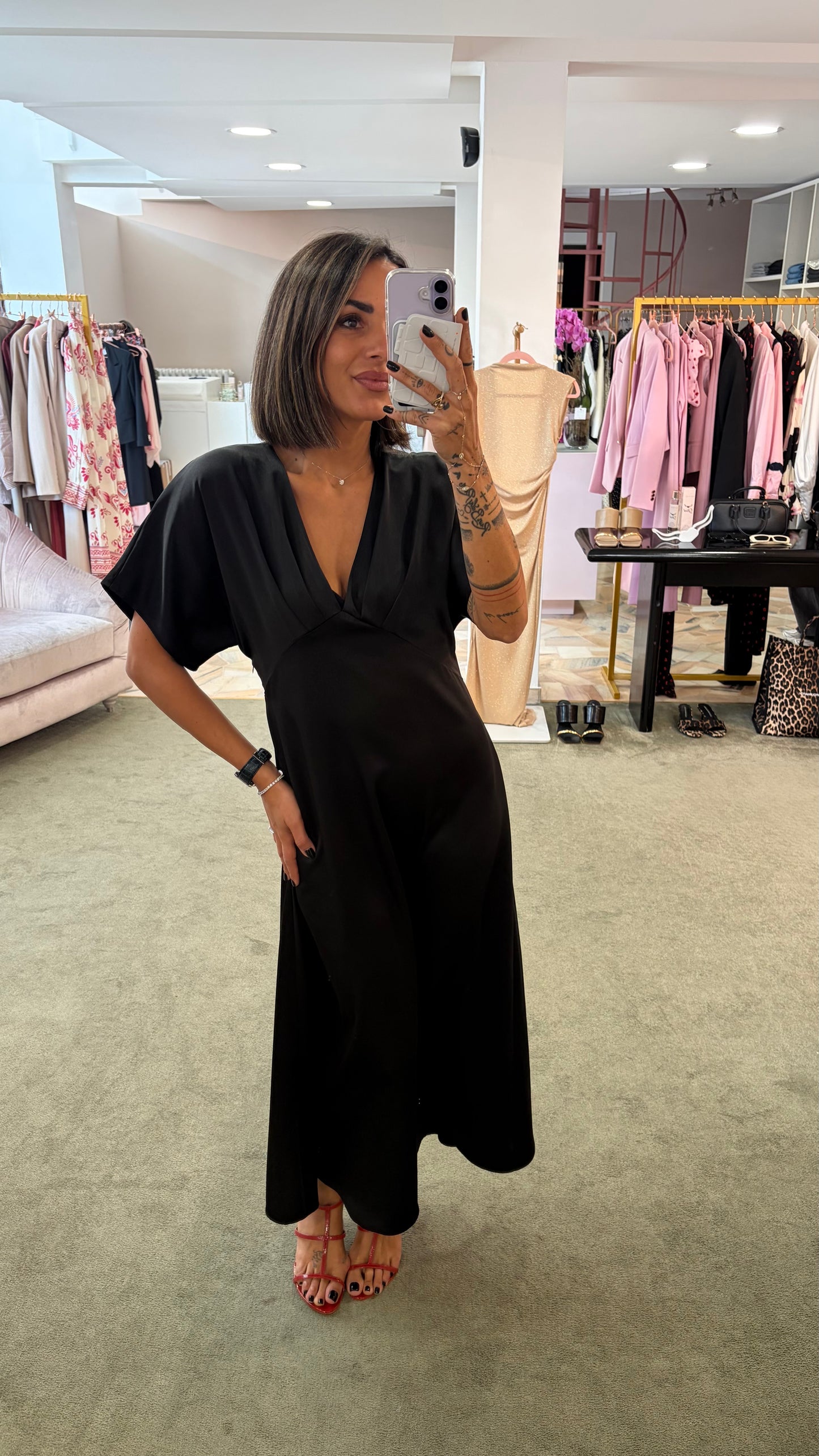 Abito midi nero in satin manica scesa bj