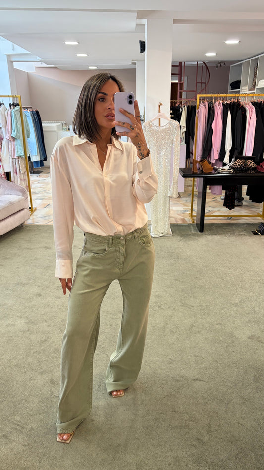 Camicia rosa chiaro  scollo a v glp