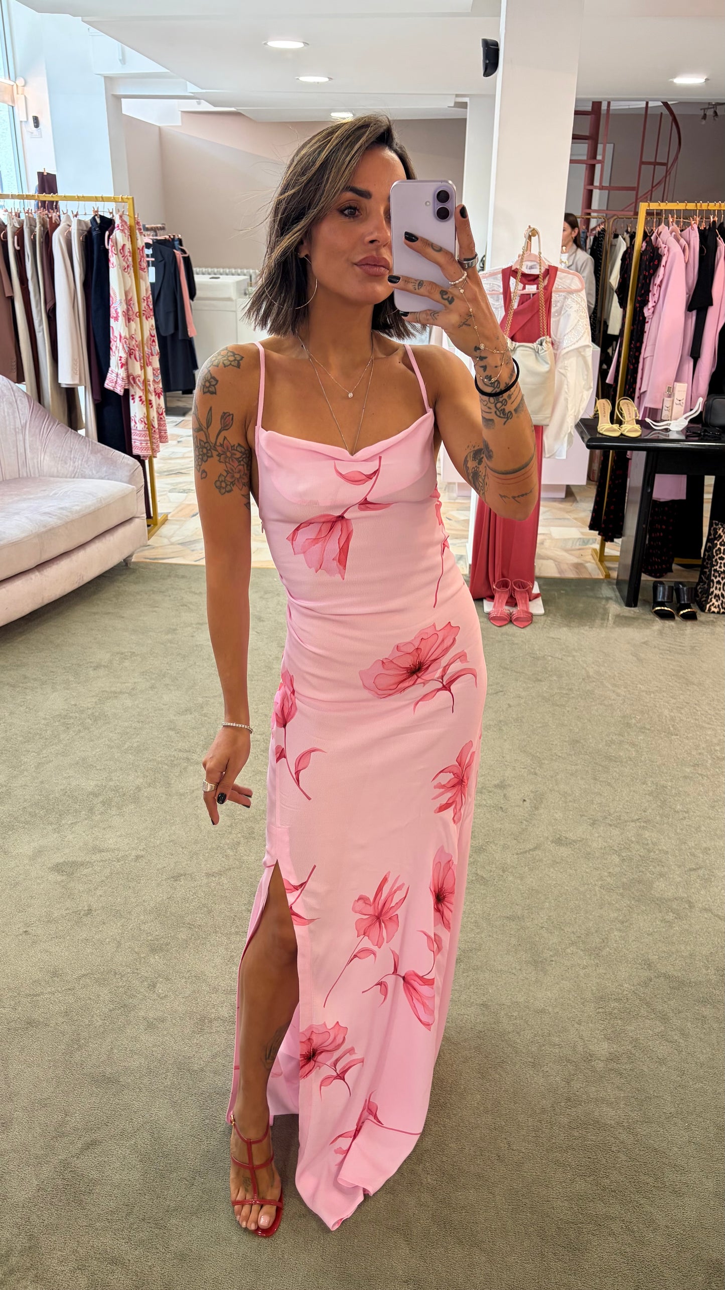 Abito kelly lungo MAR DE MARGARITAS rosa con fiori fucsia