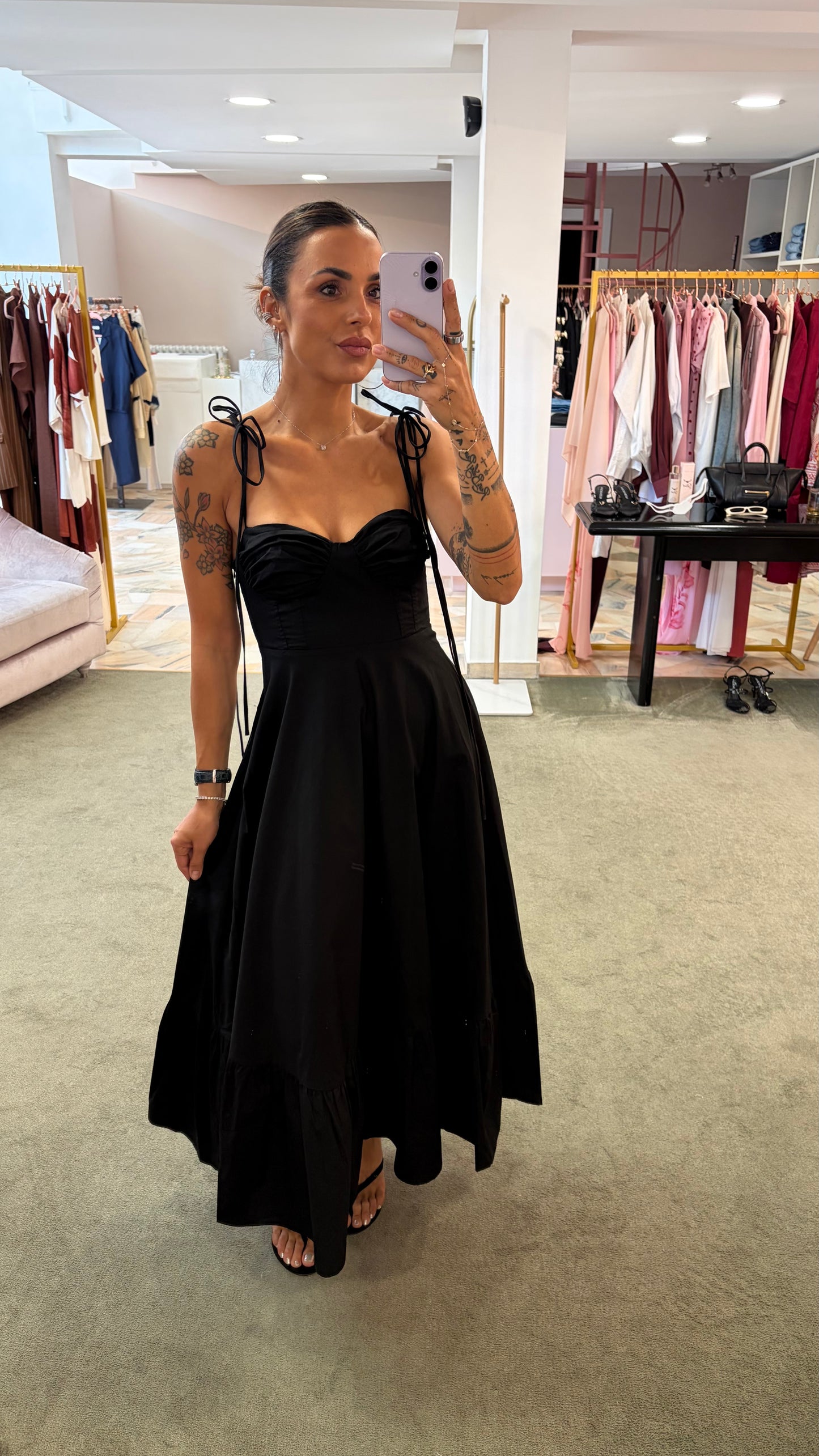 Abito nero bustier e laccetti gl