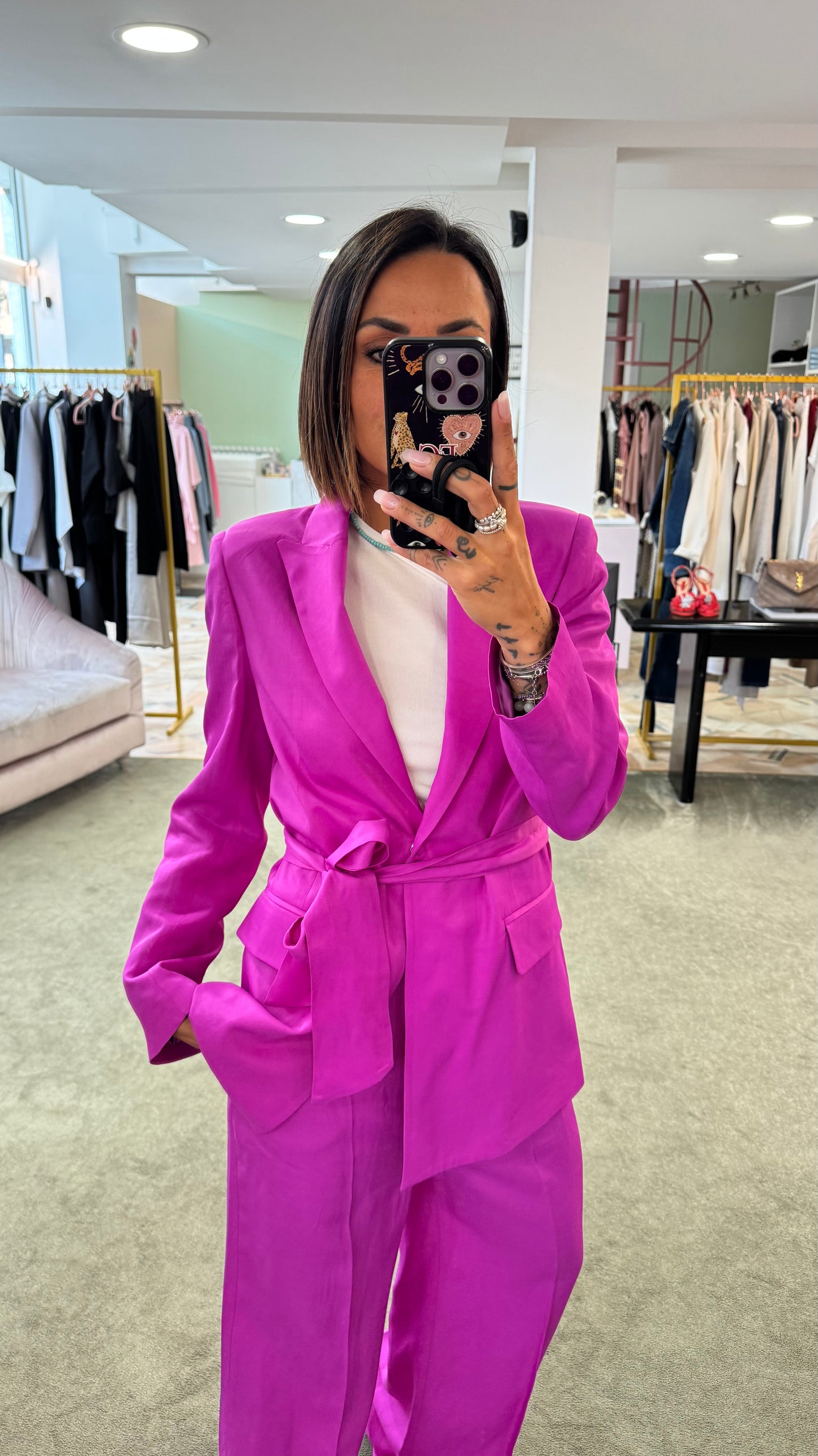 Blazer plume satin con cintura Actualee