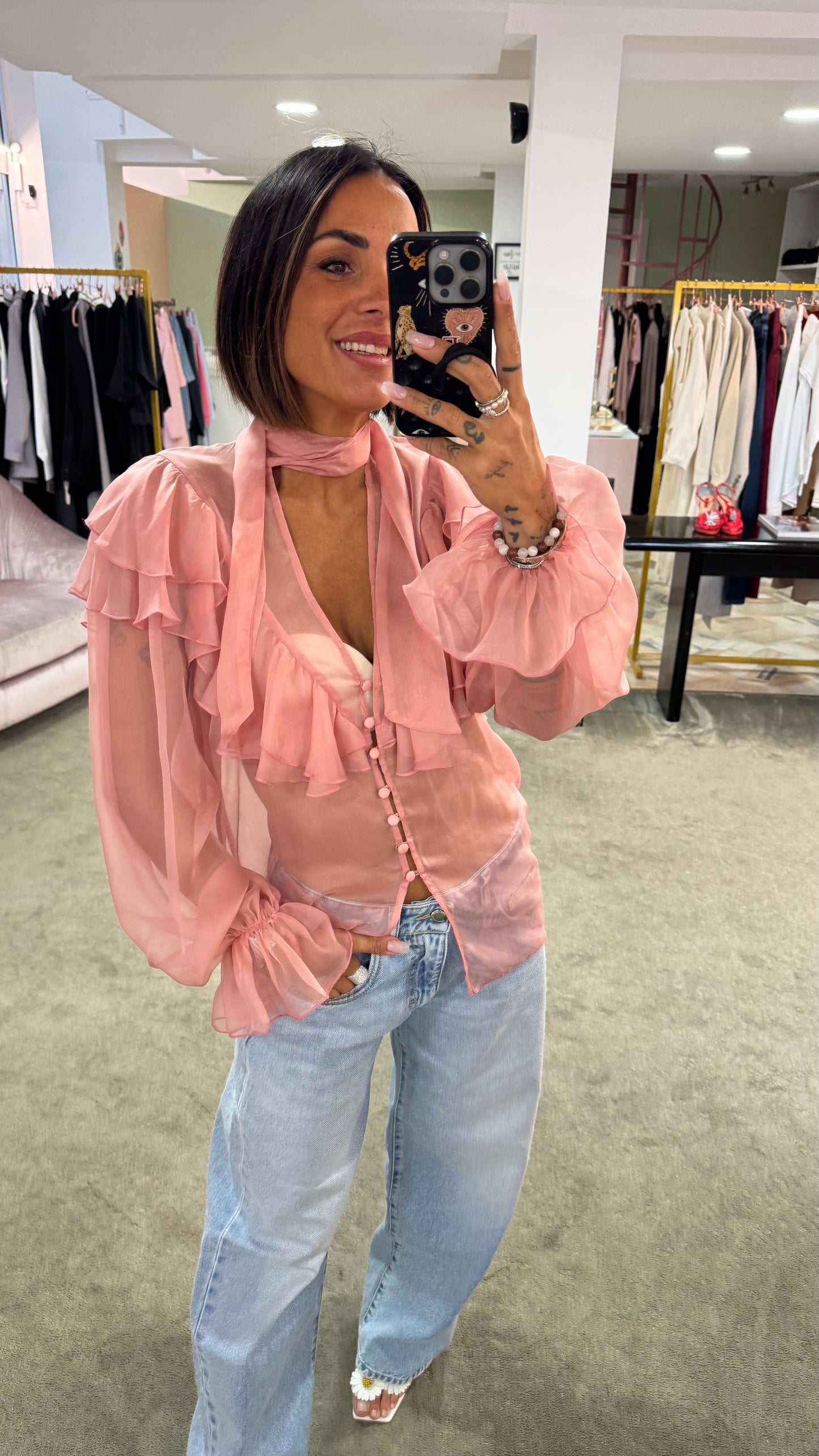 Camicia rosa trasparente con volant Actualee