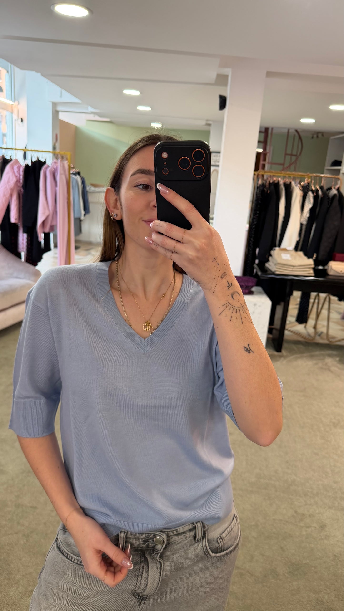 Maglione azzurro scollo a v mezza manica in lana sl