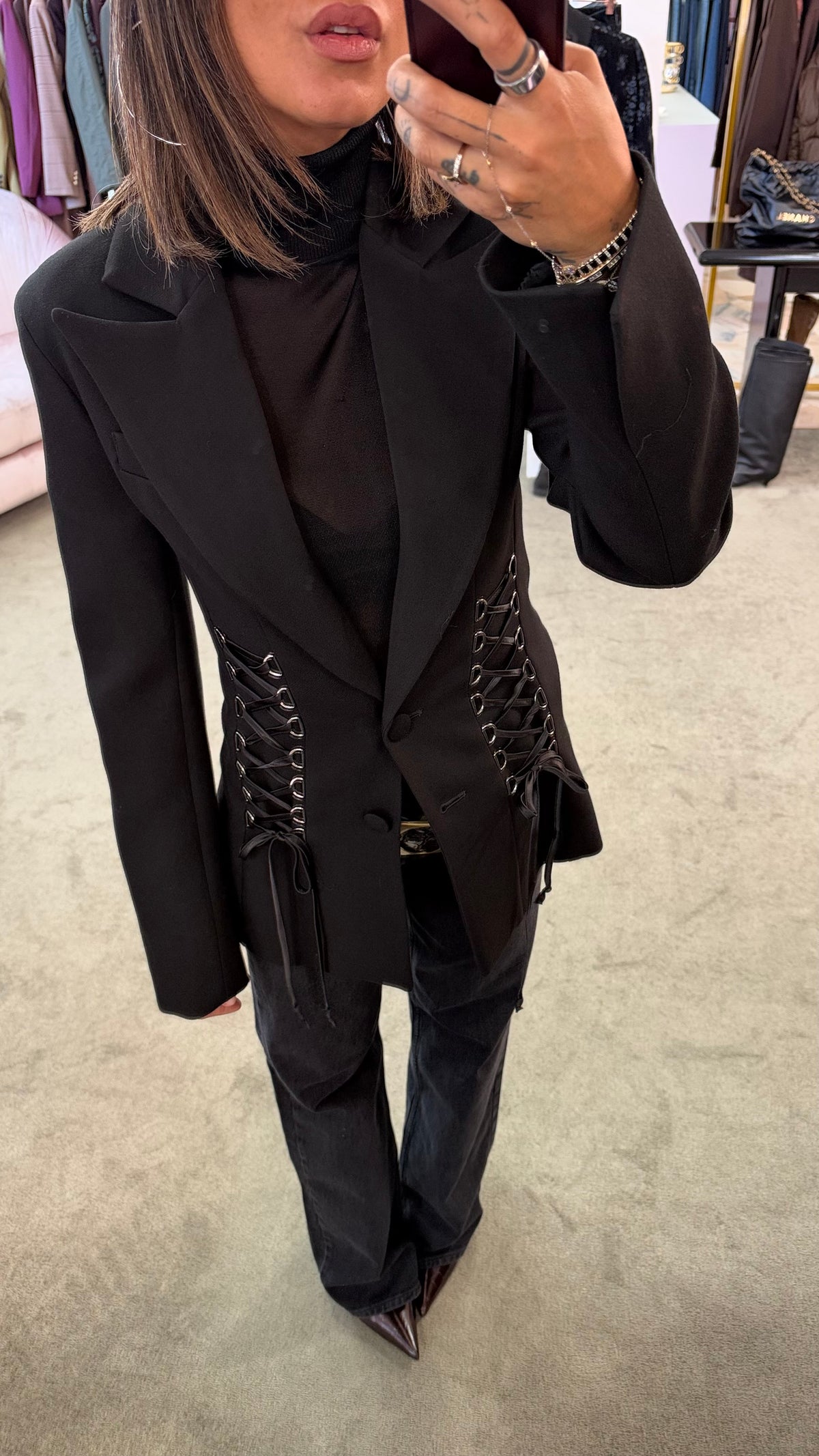 Blazer nero con lace a corsetto Actualee