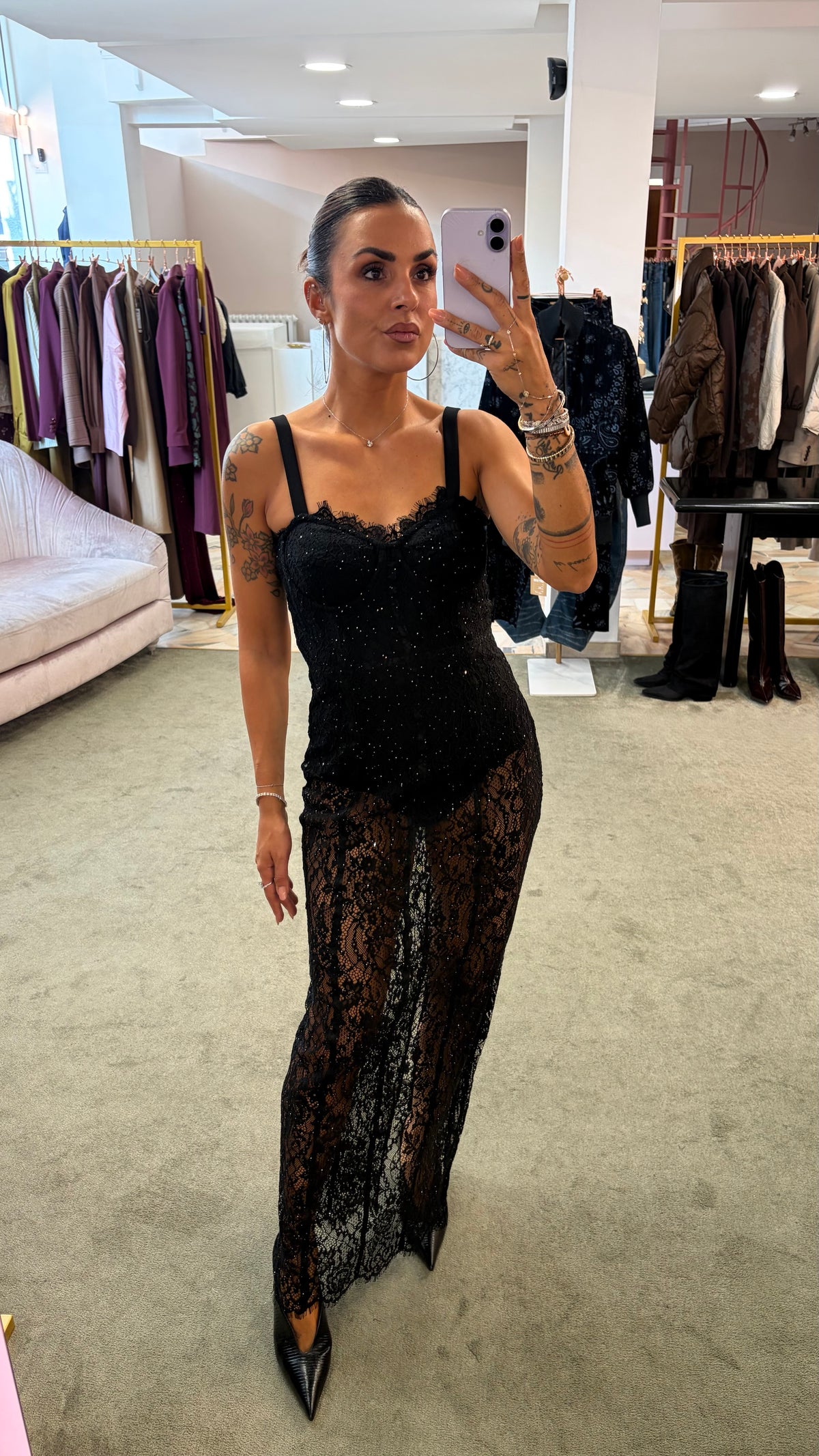 Abito midi vireyan nero in pizzo e micro paillettes tw