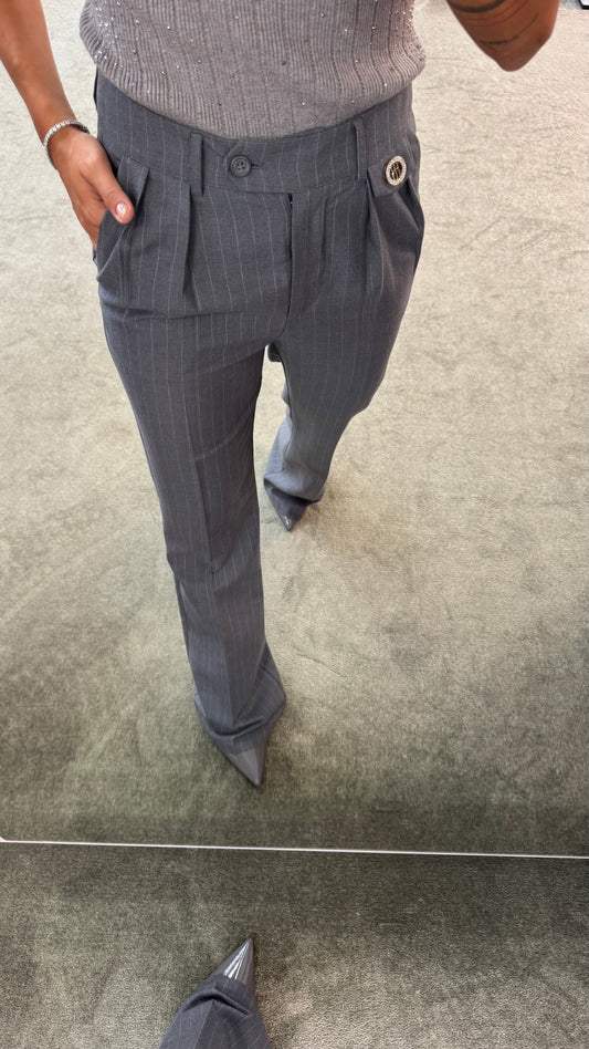 Pantaloni grigio gessati a zampa fr