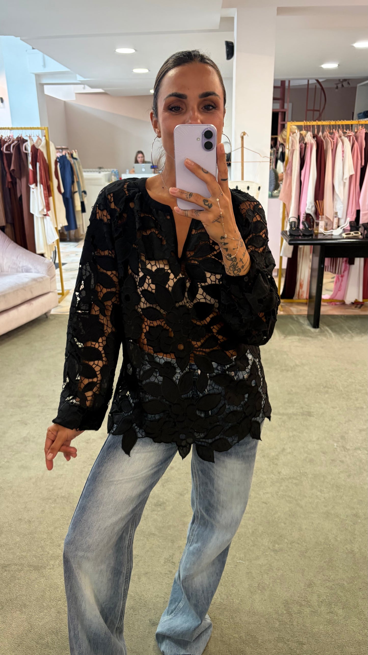 Camicia nera coreana foglie  traforata manica lunga sy