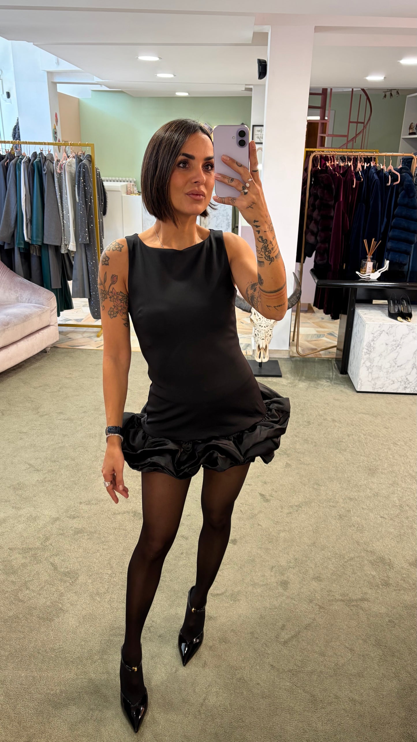 Abito mini nero con fascia volant gl