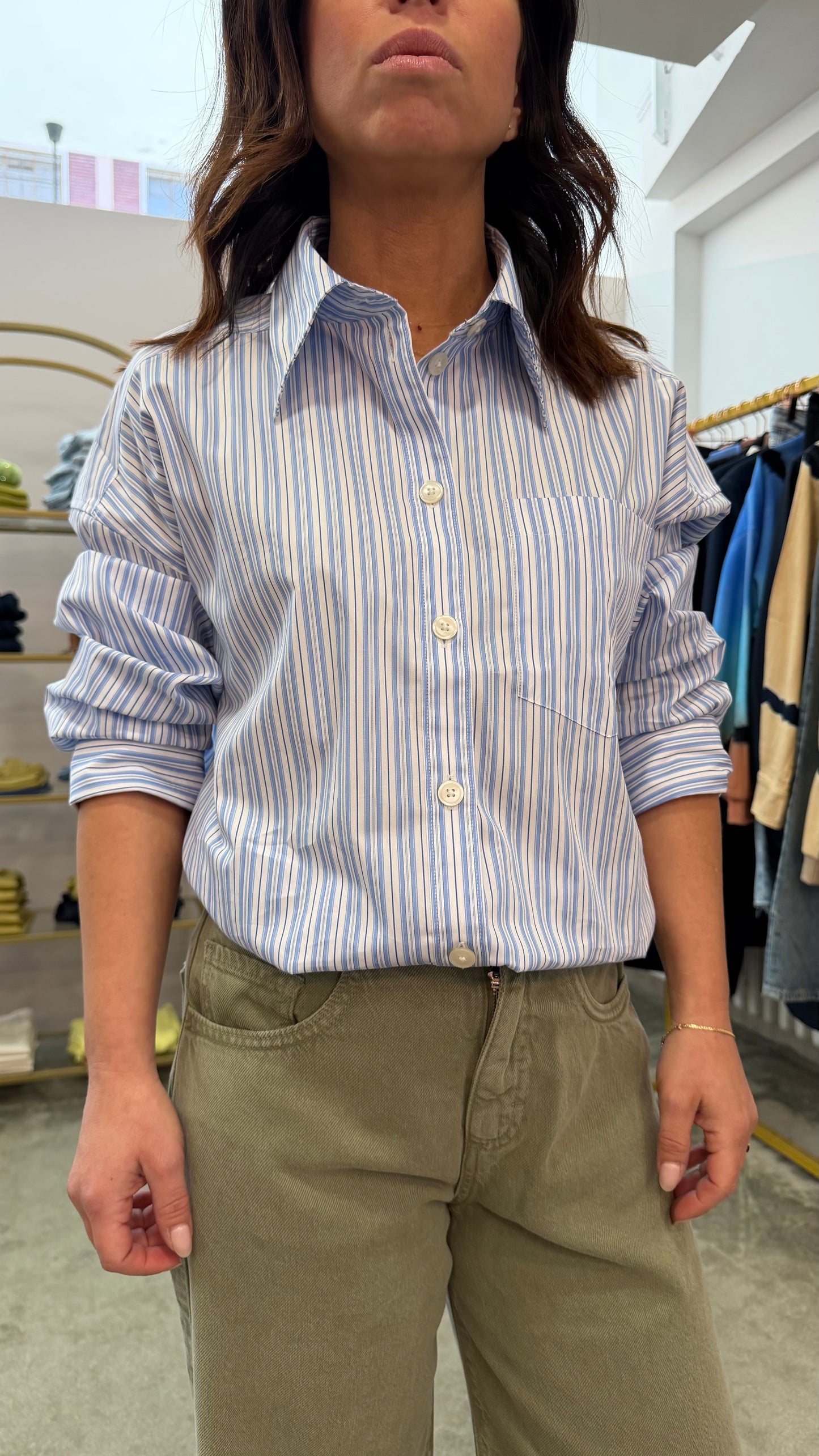 Camicia over a righe azzurra e bianca sl