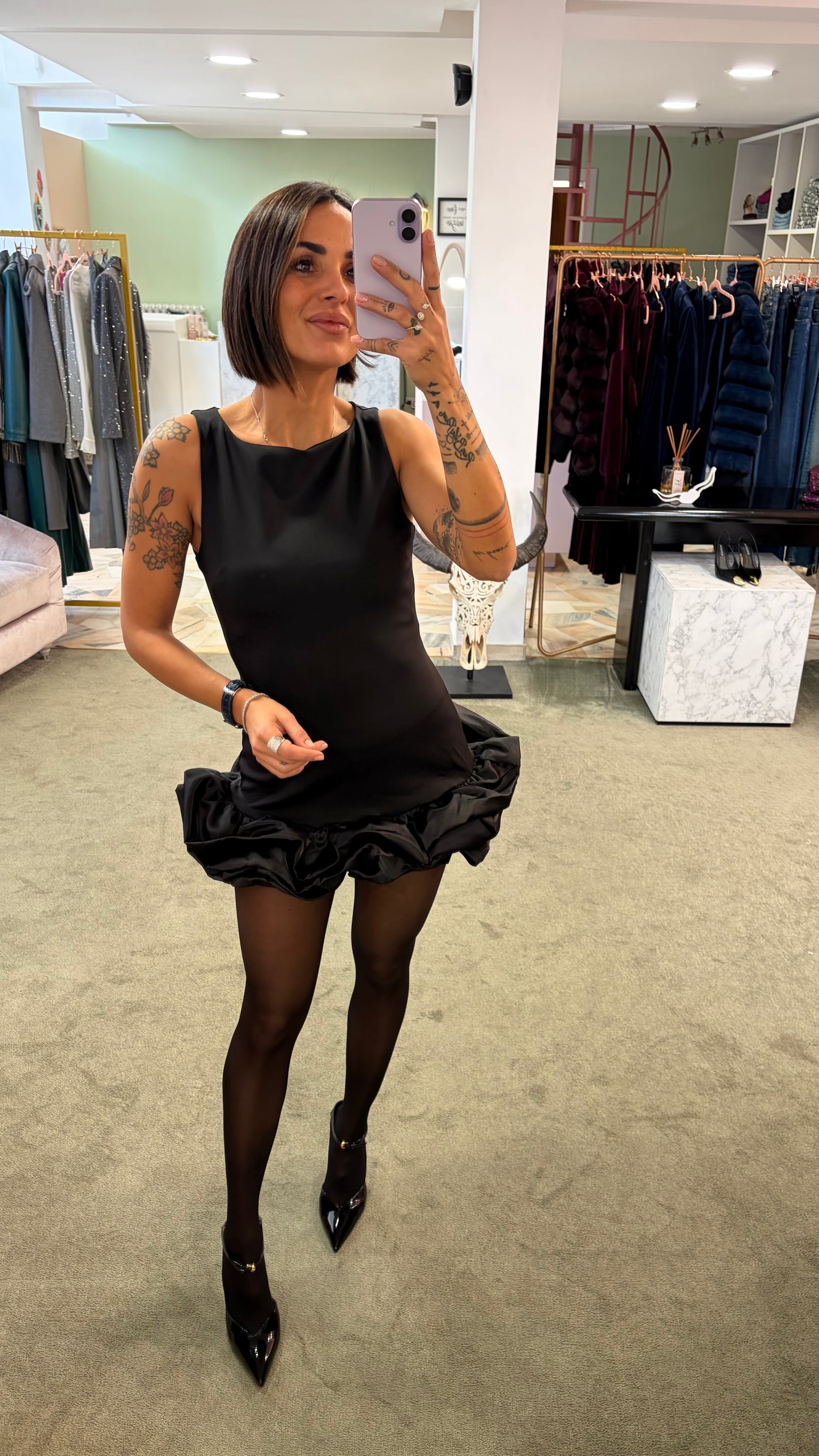 Abito mini nero con fascia volant gl