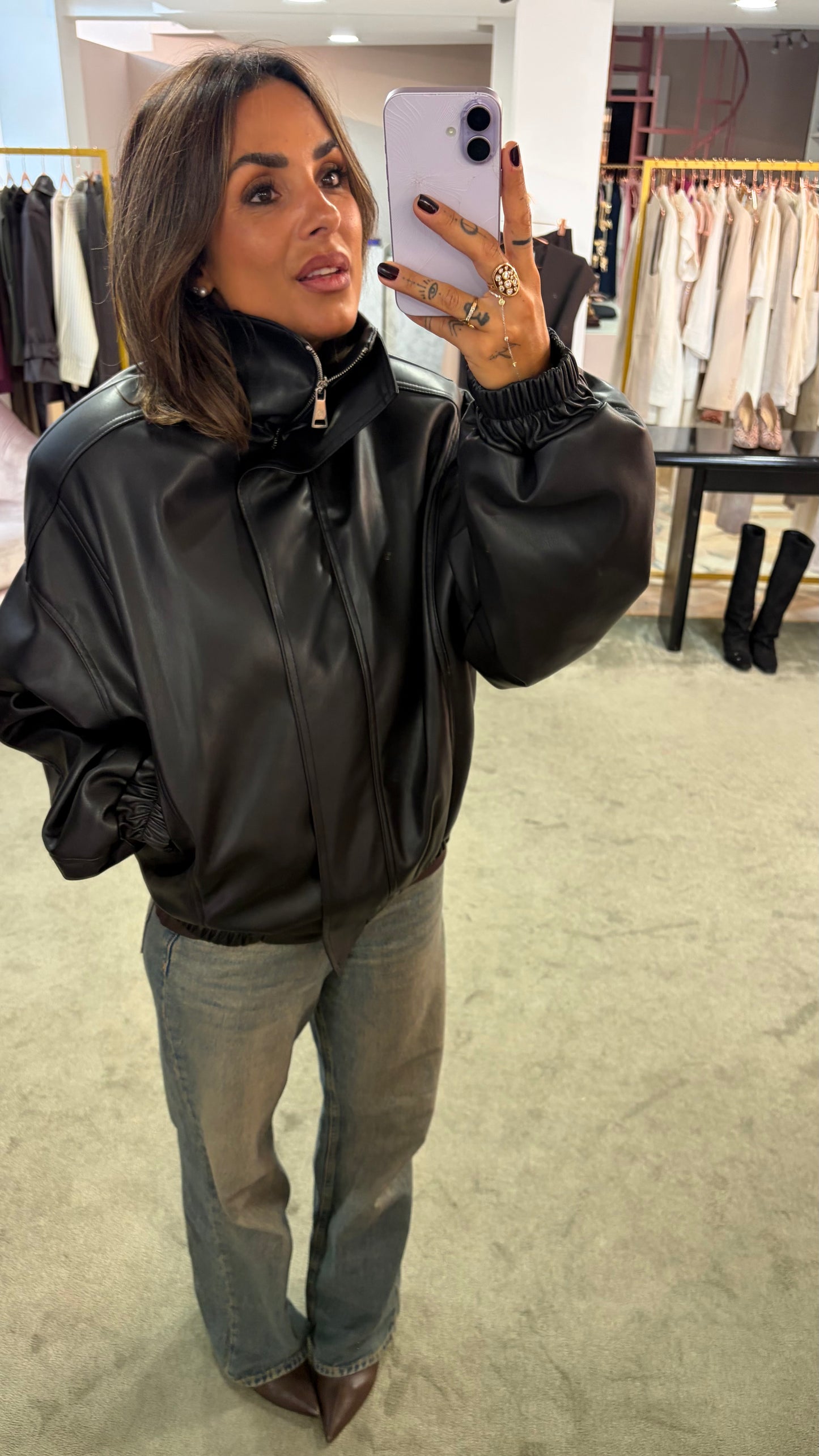 Bomber over nero in eco pelle ks