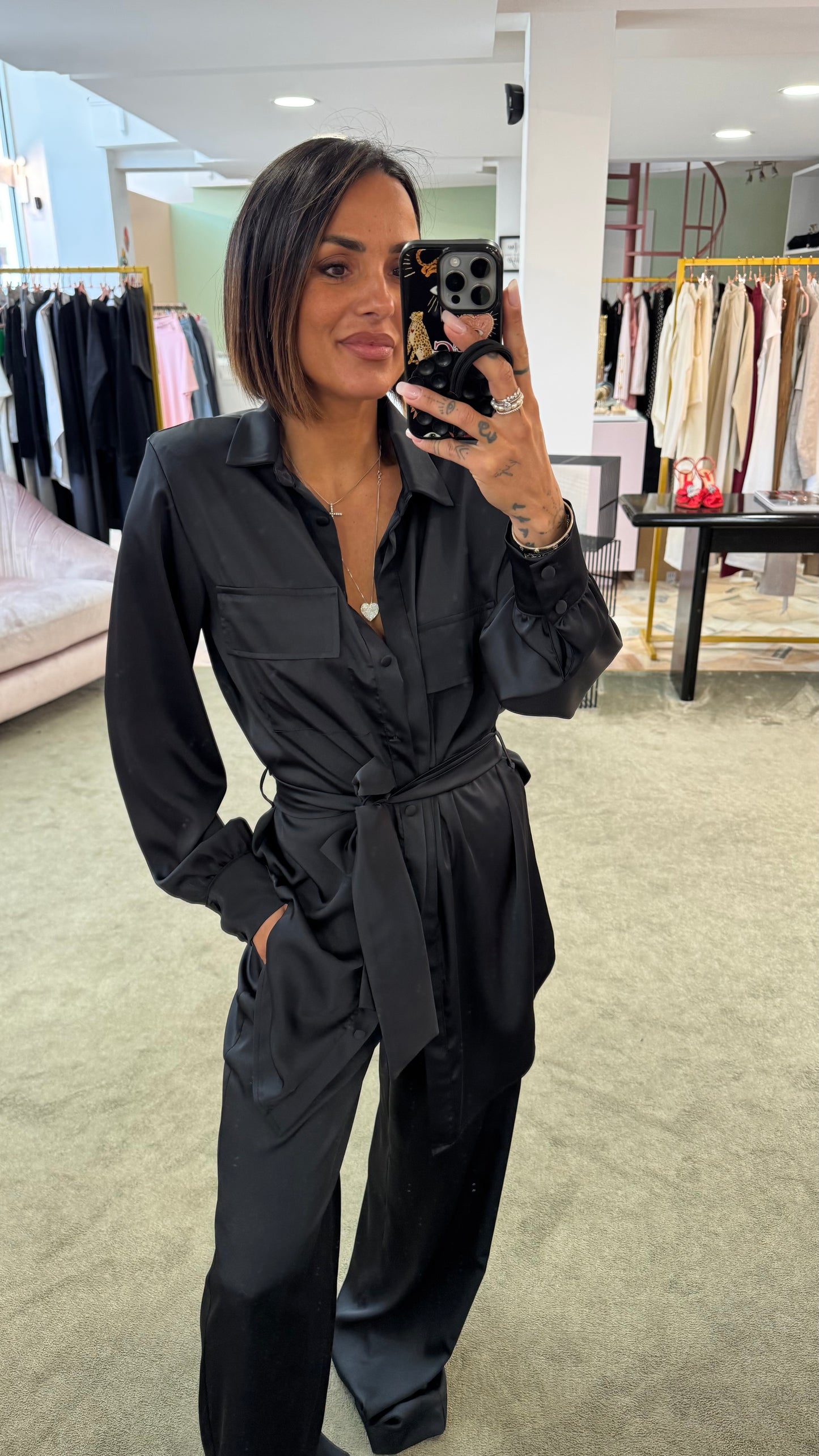 Maxi blusa nera con cintura in satin ks