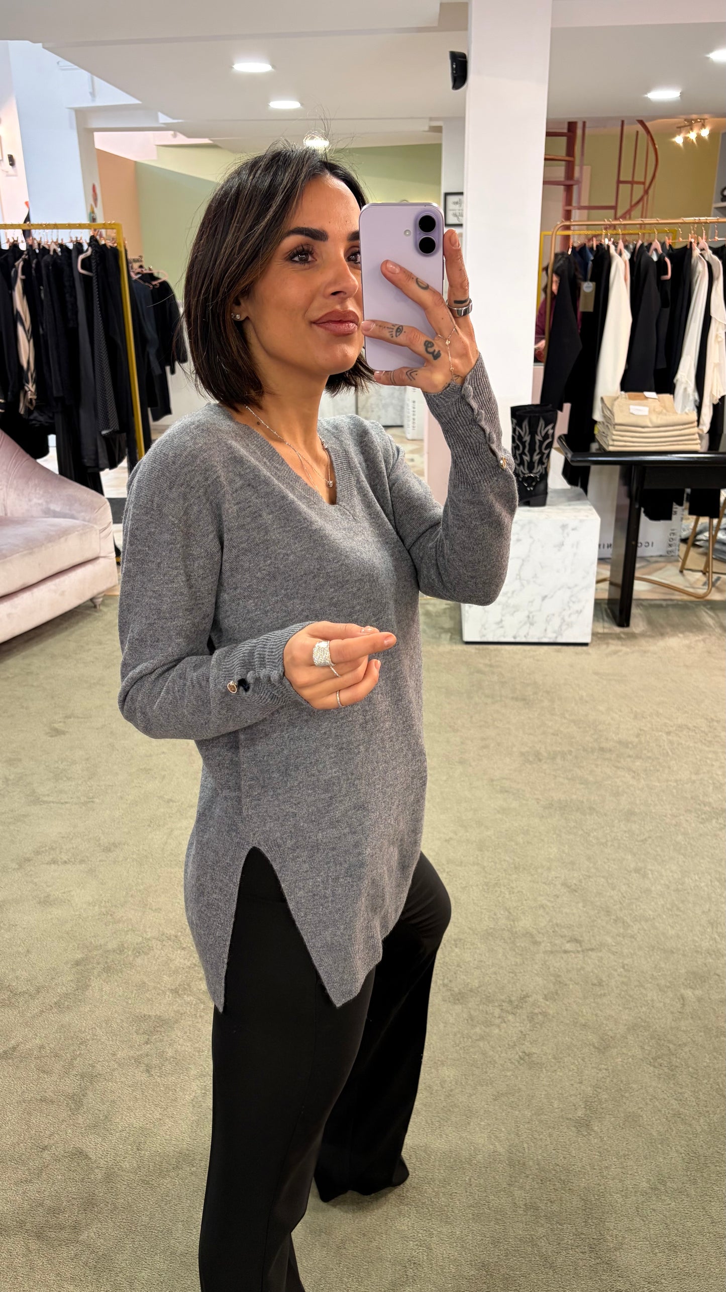 Maglione scollo a v grigio con spacchi laterali fr