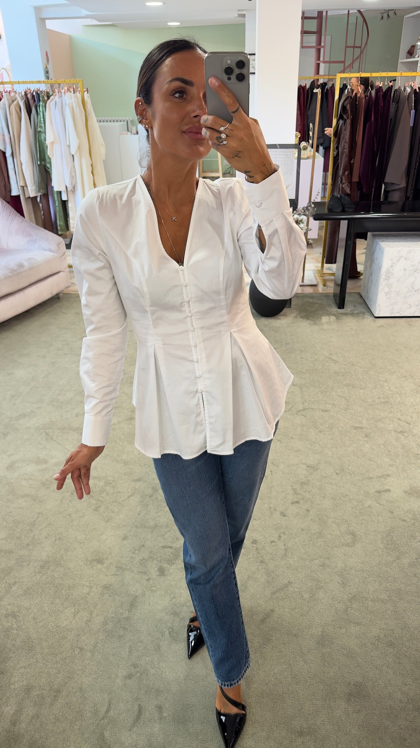 Camicia bianca scollo a v sciancrata sl