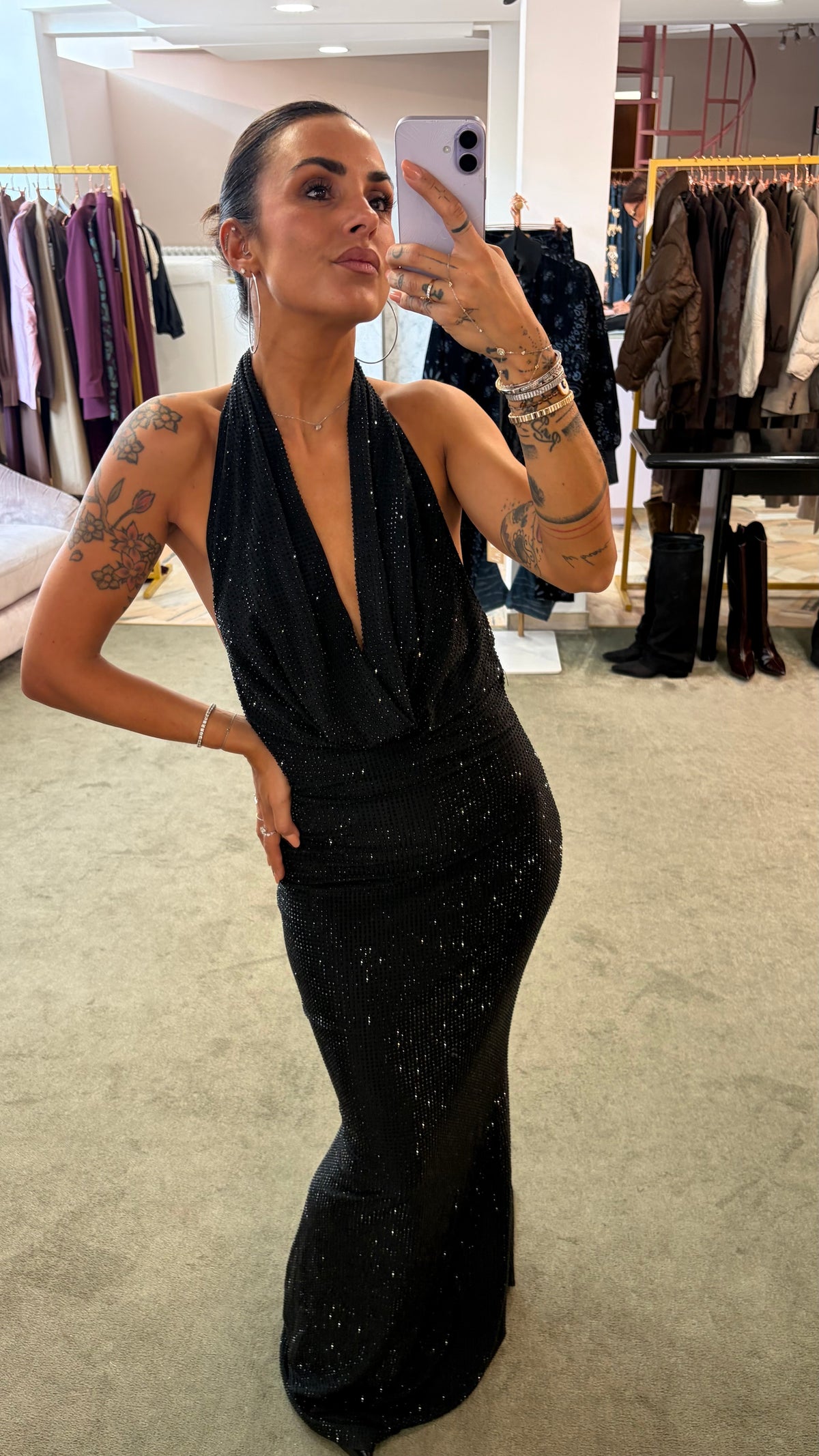 Abito lungo kuta nero a sirena con scollo drappeggiato tw