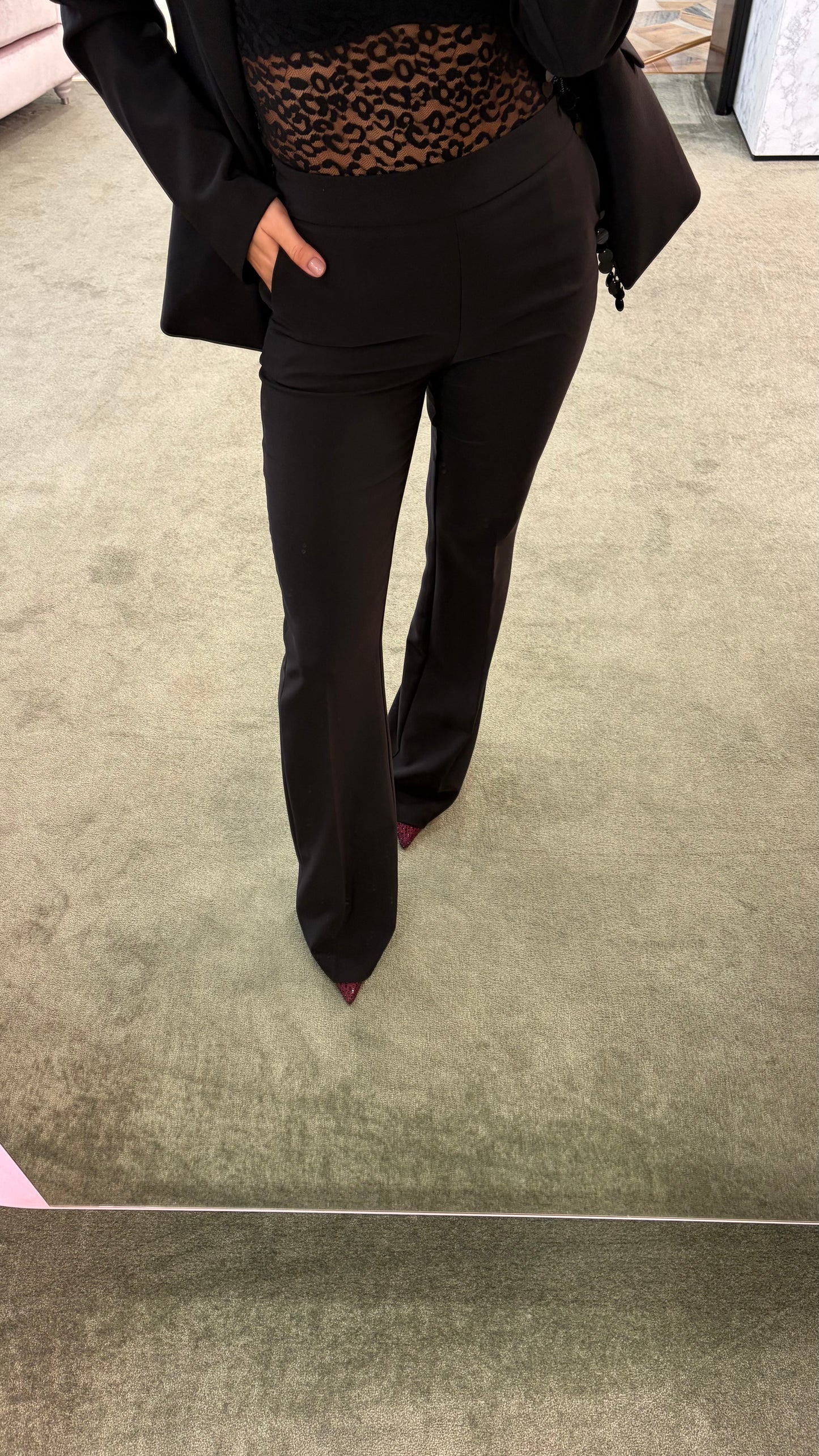 Pantaloni neri zampa fr