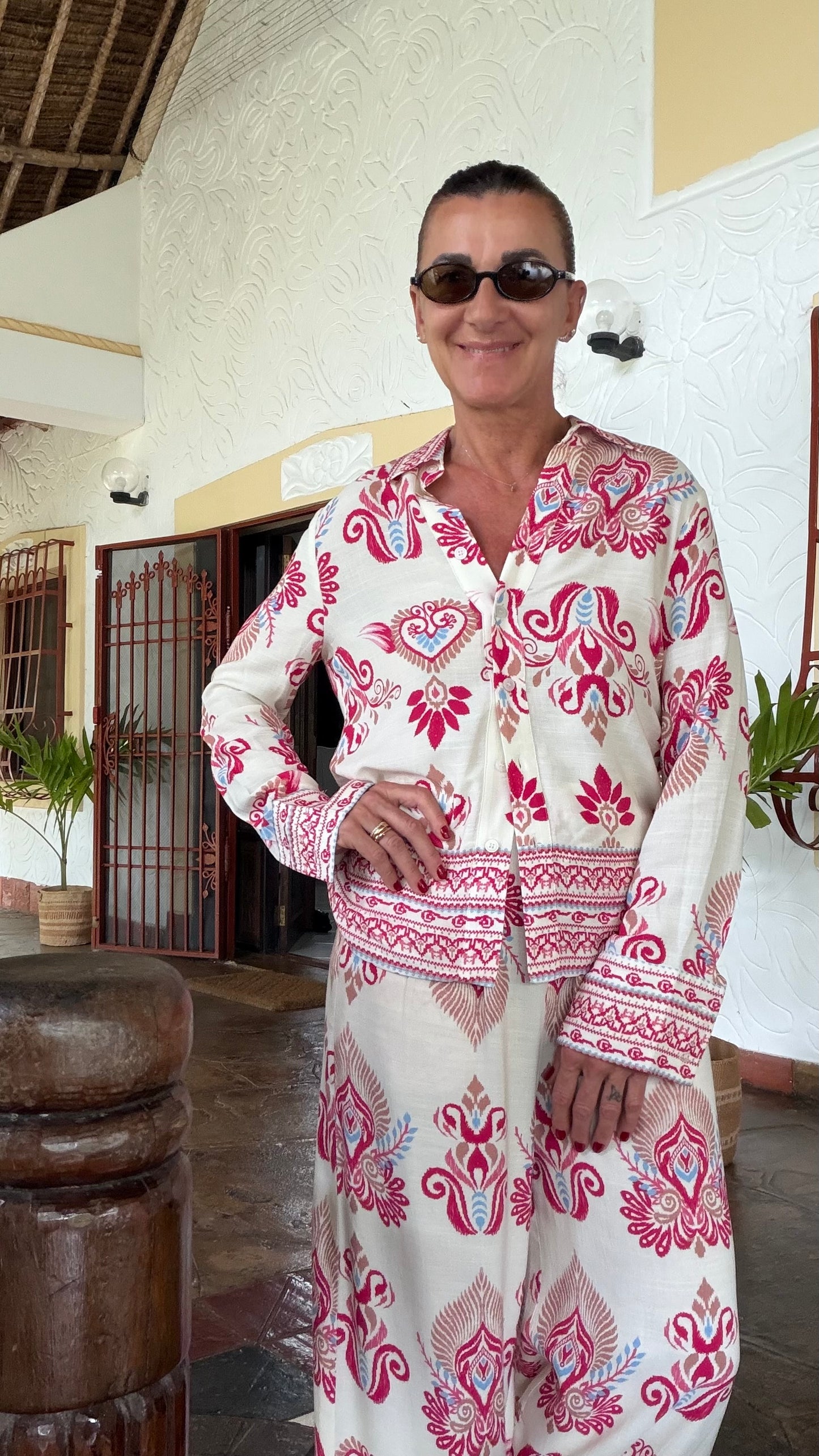 Camicia panna con stampa arabic ay