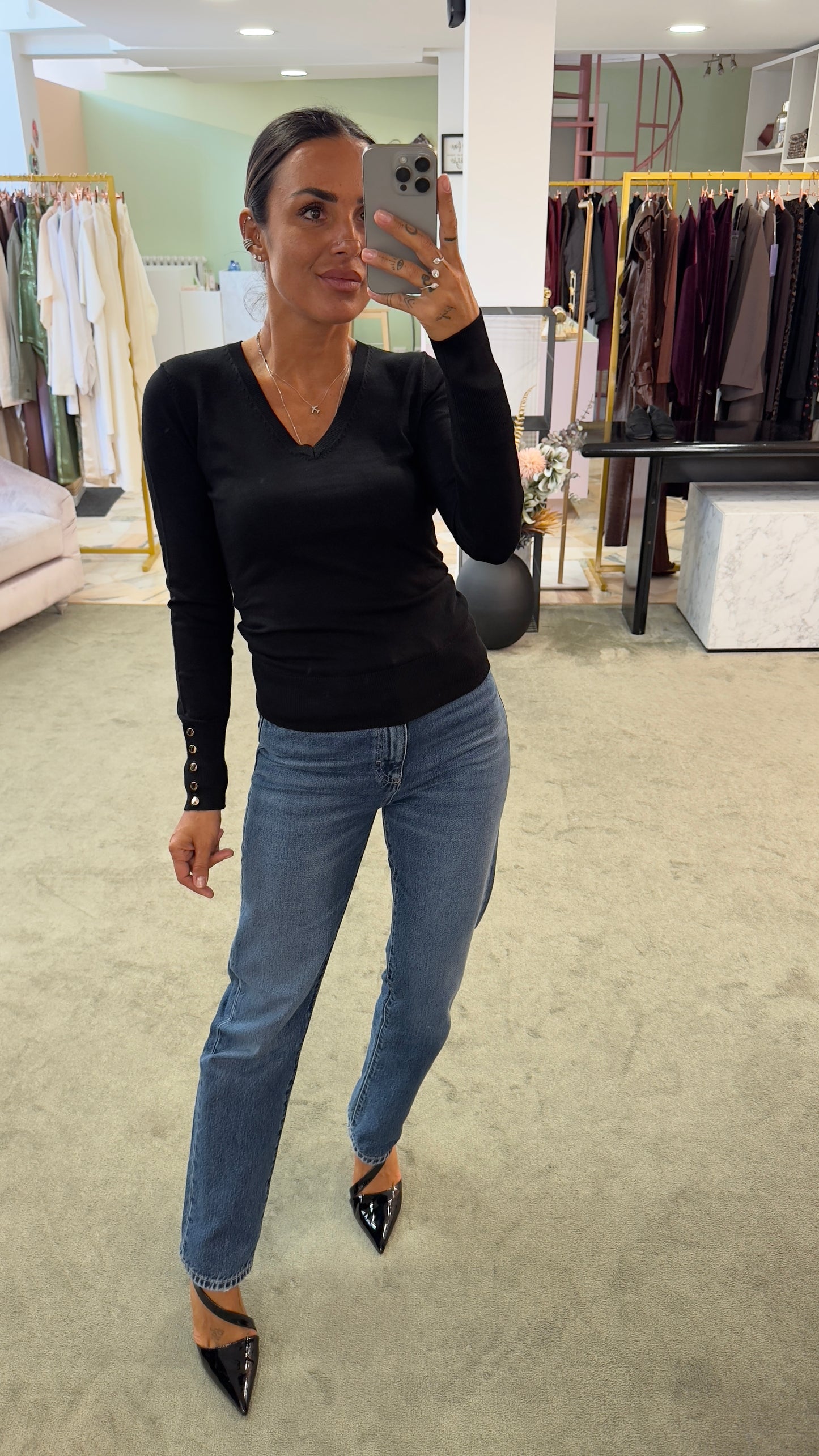 Maglione nero scollo a v in viscosa fr