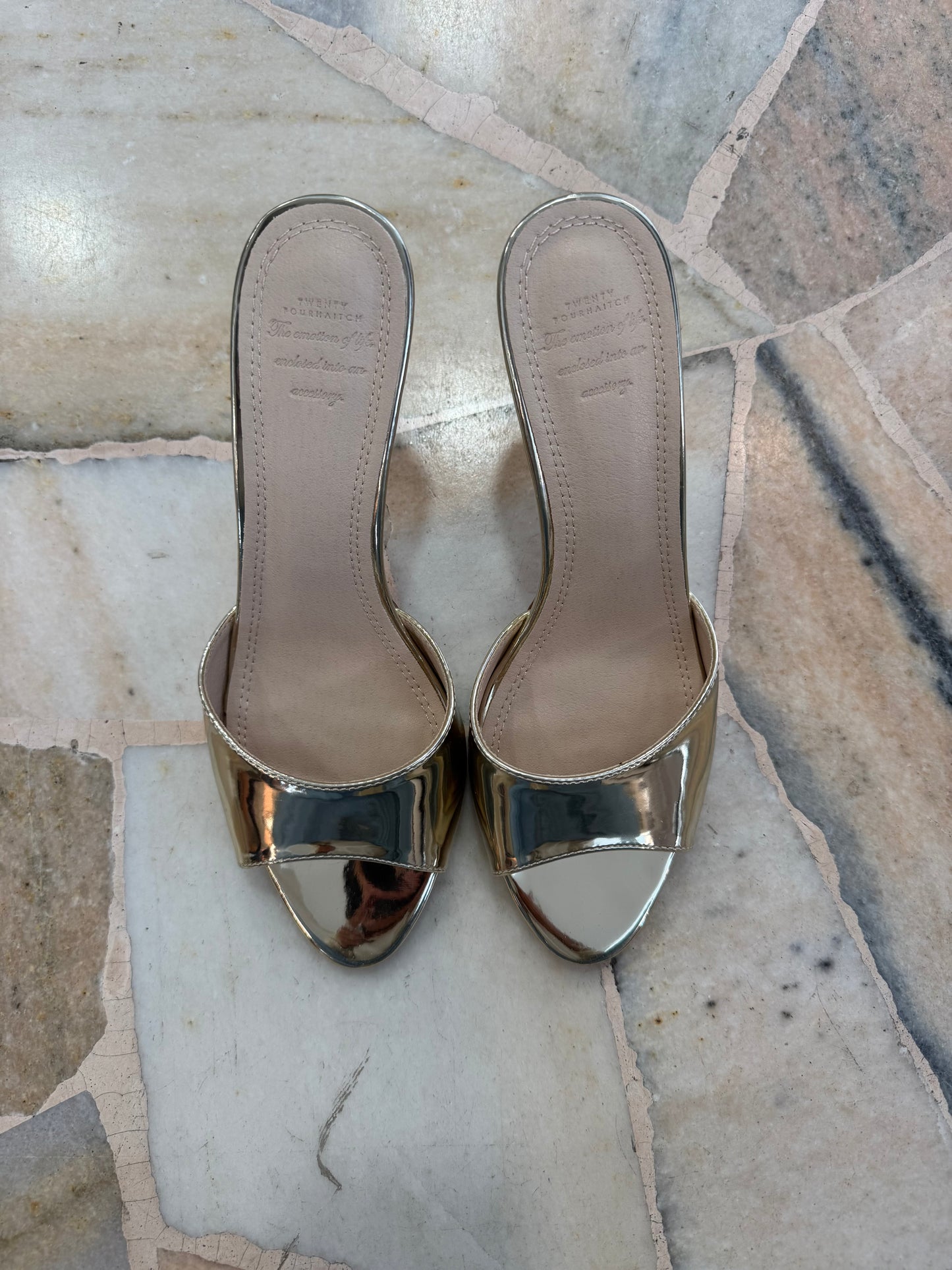 Mules oro in vernice