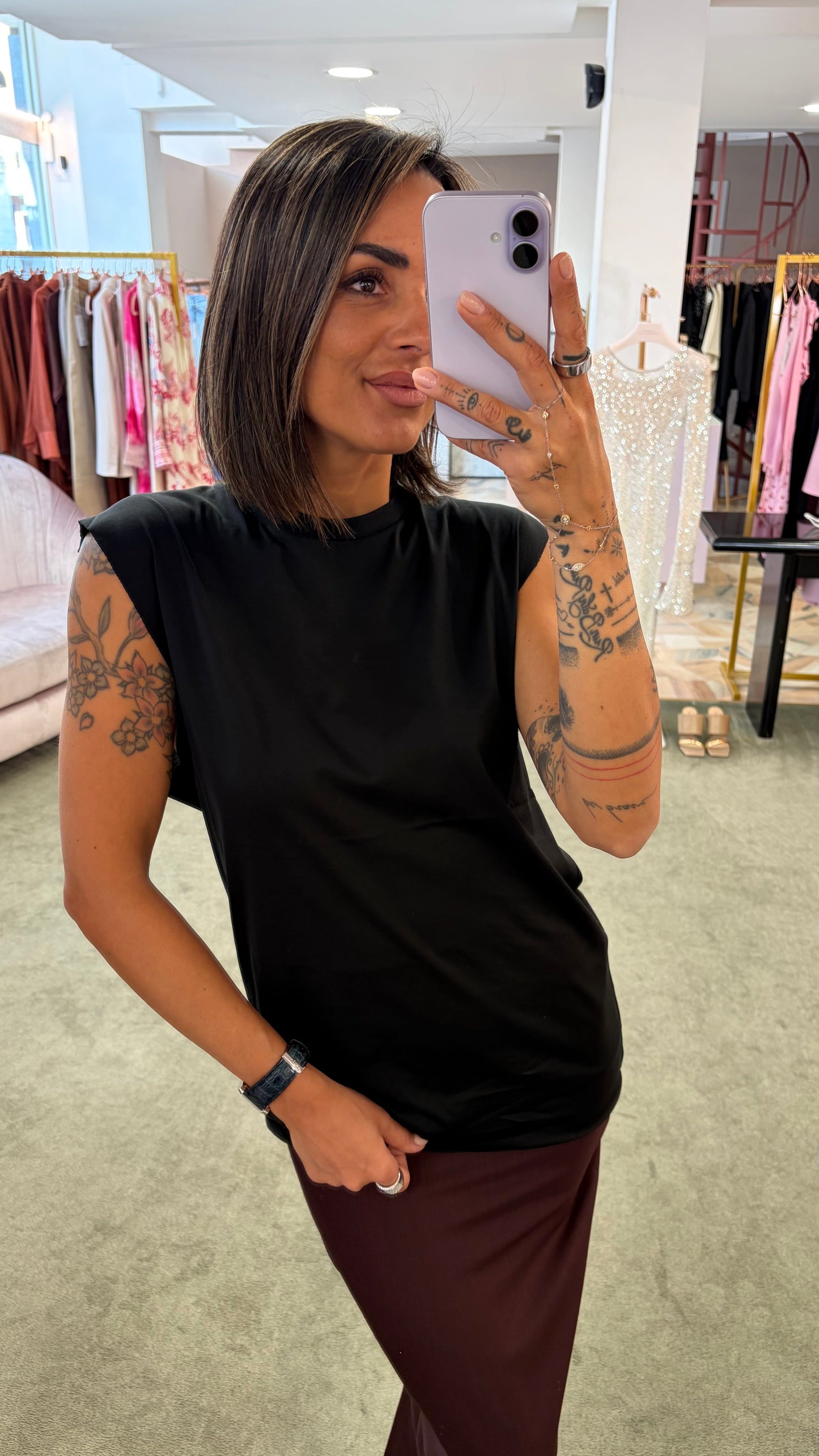 Canotta nera over taglio vivo Marsem