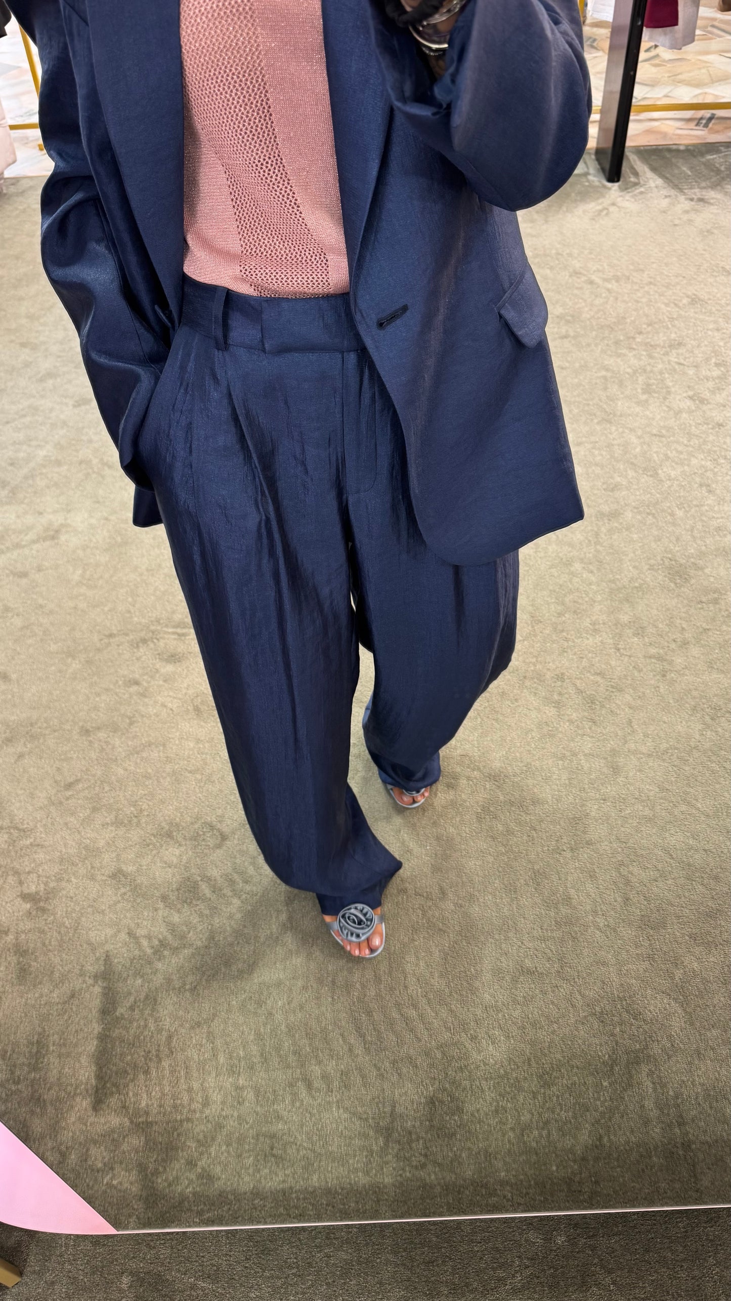 Pantaloni blu notte lucido palazzo con pences Actualee