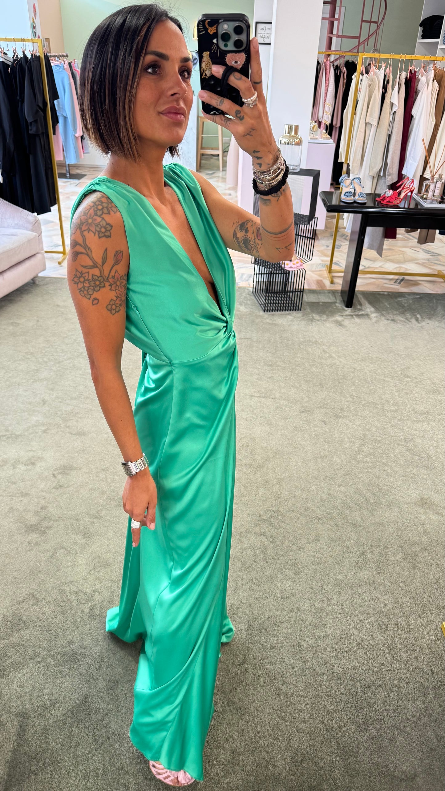 Abito lungo verde smeraldo incrociato in satin Actualee