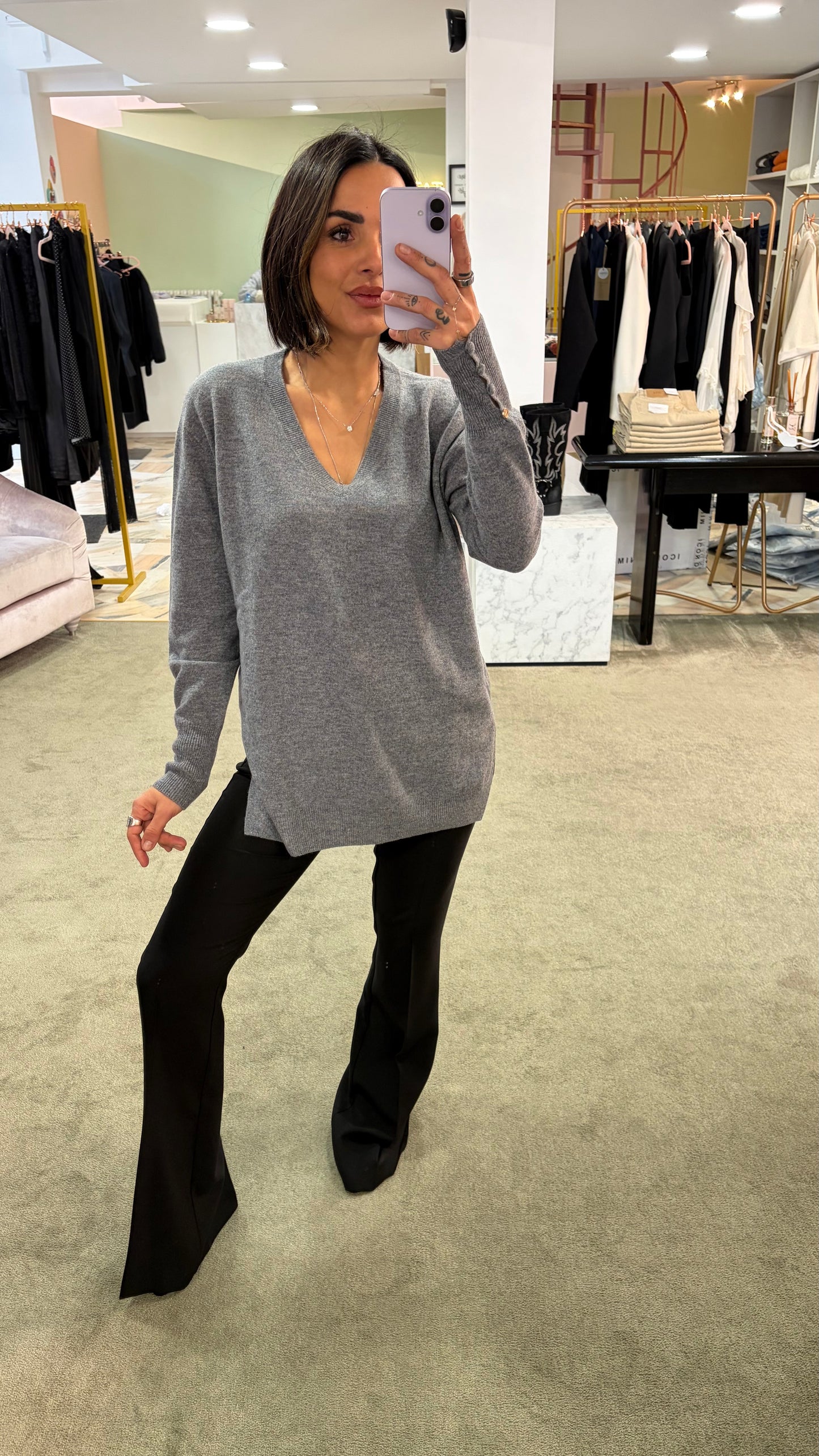 Maglione scollo a v grigio con spacchi laterali fr