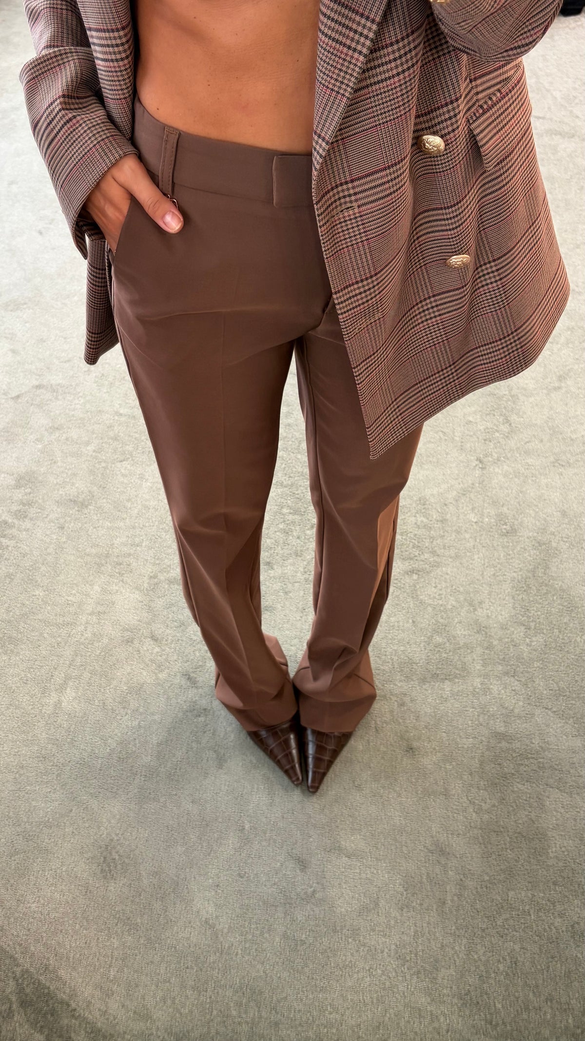 Pantaloni marrone tabacco cigarette fr
