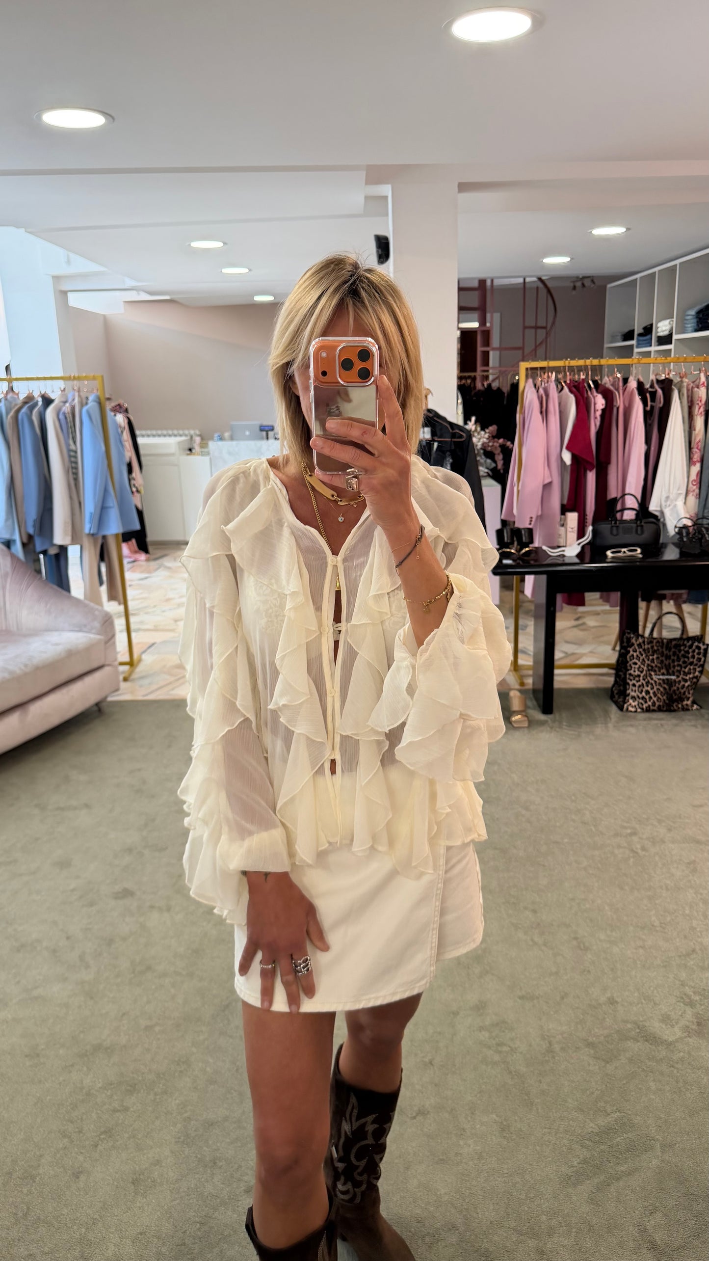 Camicia crema in crepe full volant gl