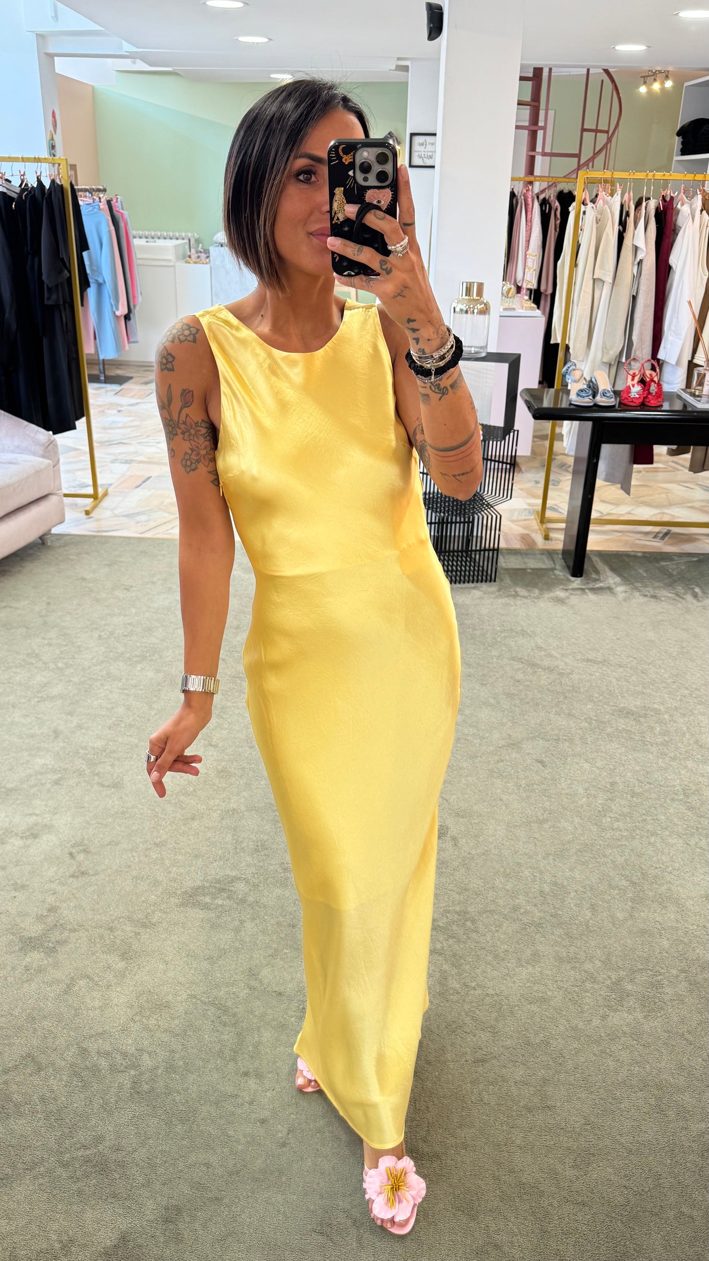 Abito lungo giallo in satin sl