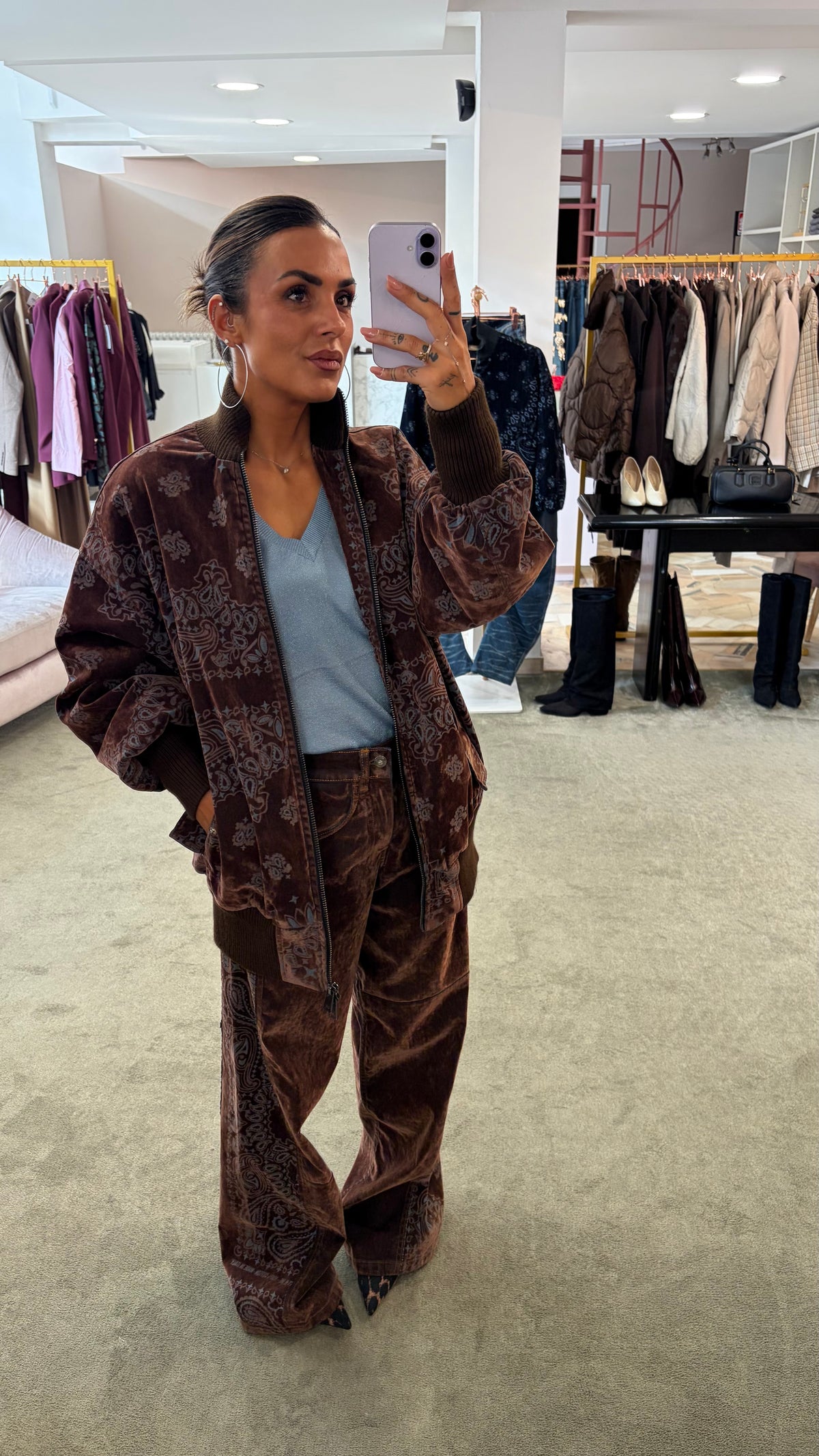 Pantaloni marroni wide in velluto con inserti bandana Don't@Me