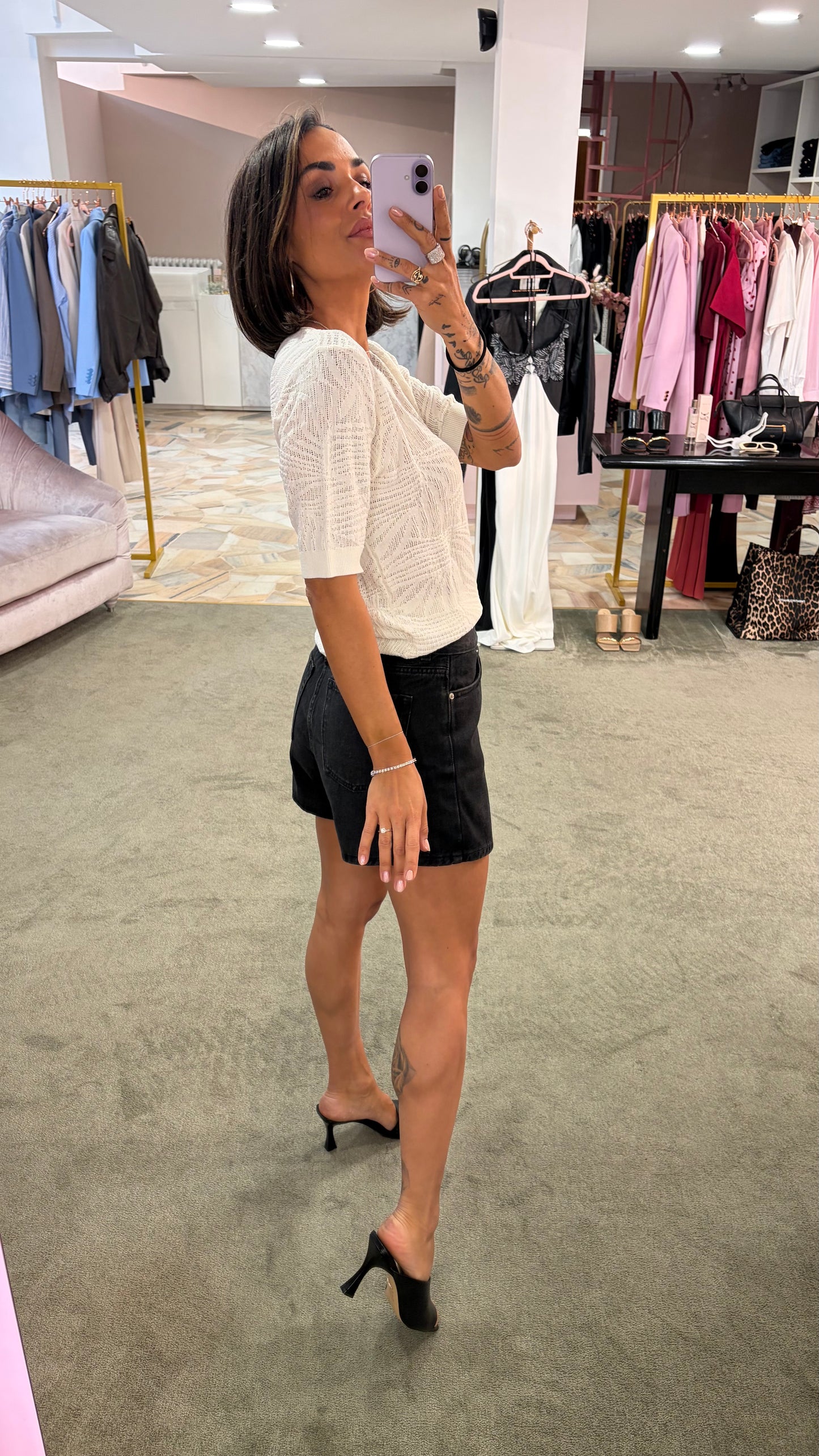 Pantagonna shorts nero in denim jx