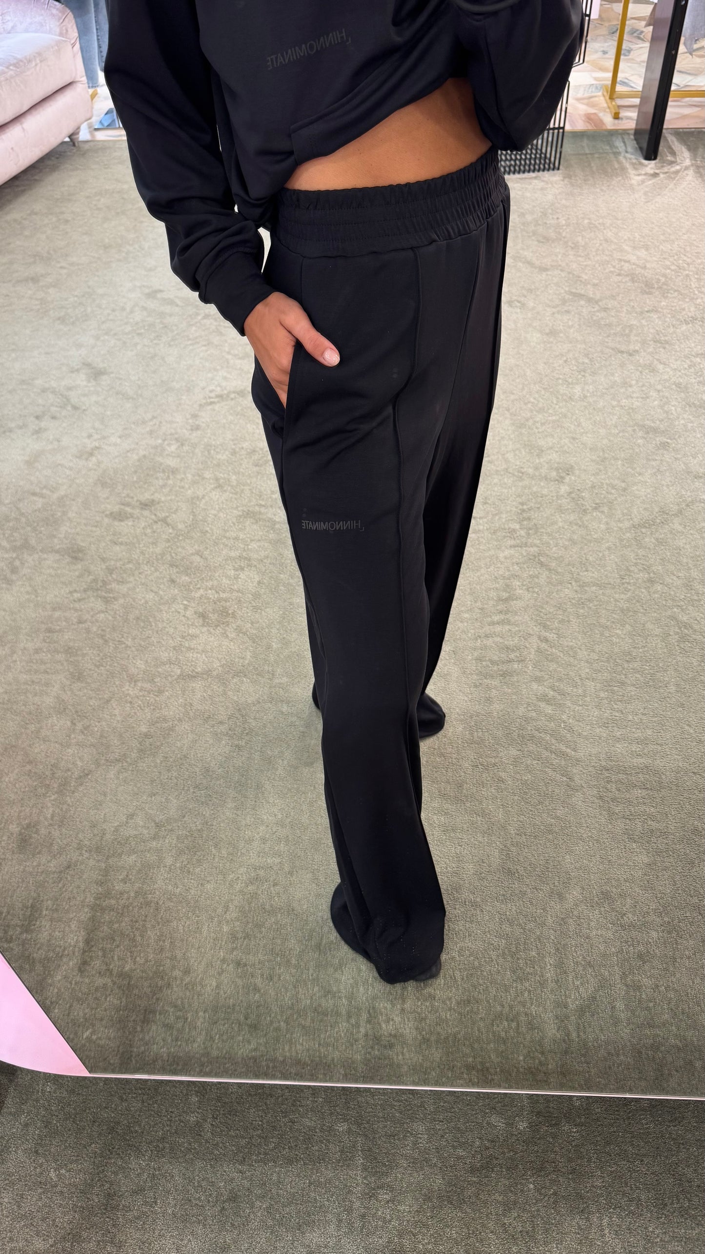 Joggers neri in modal hinnominate