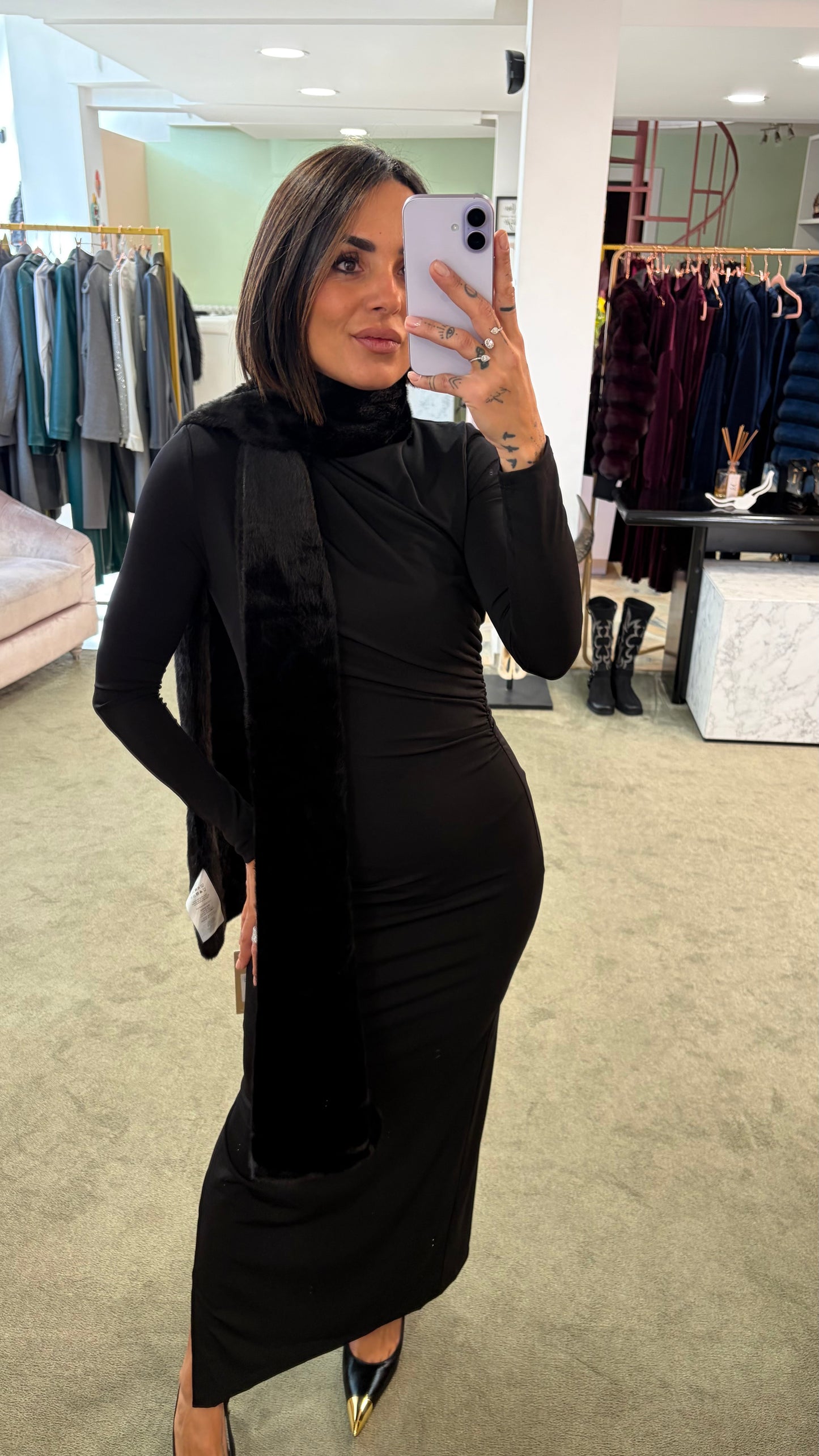 Abito lupetto tubino nero con arricciature gl