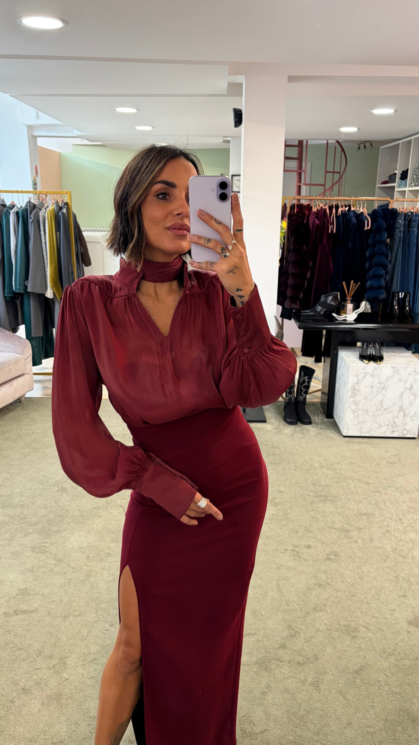 Camicia bordeaux satin con sciarpina Actualee