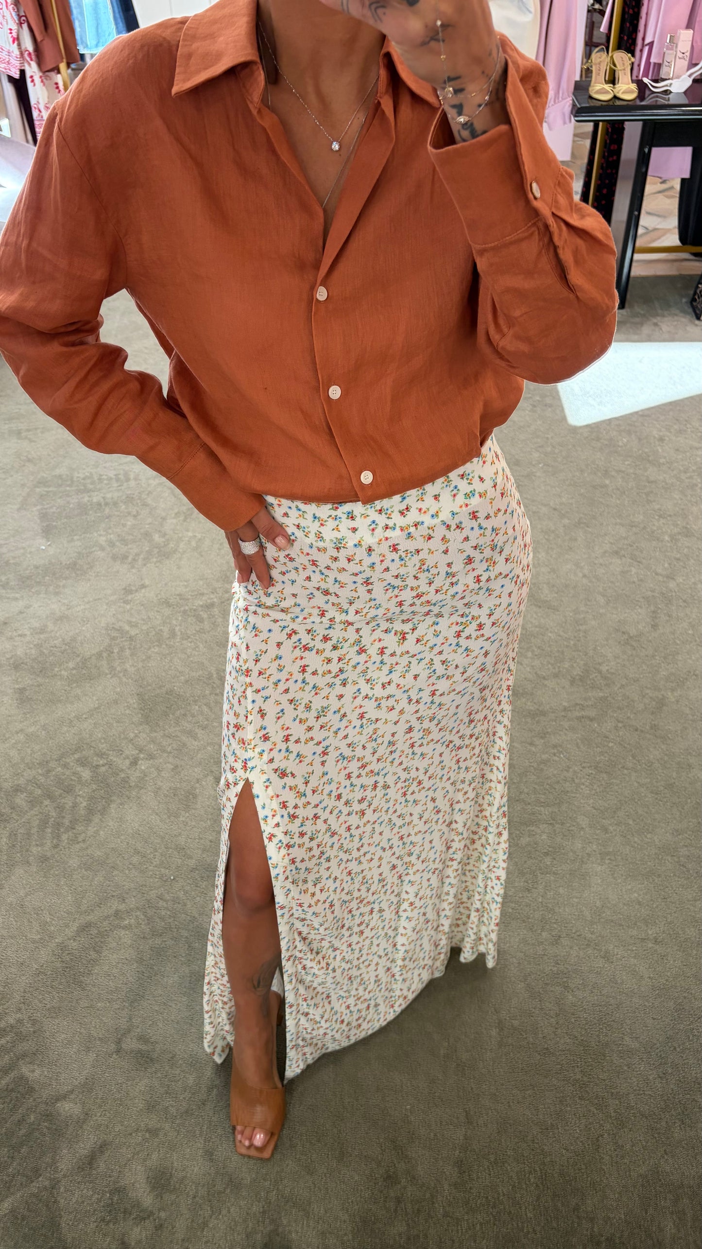 Gonna lunga anita MAR DE MARGARITAS bianca e fiorellini con spacco