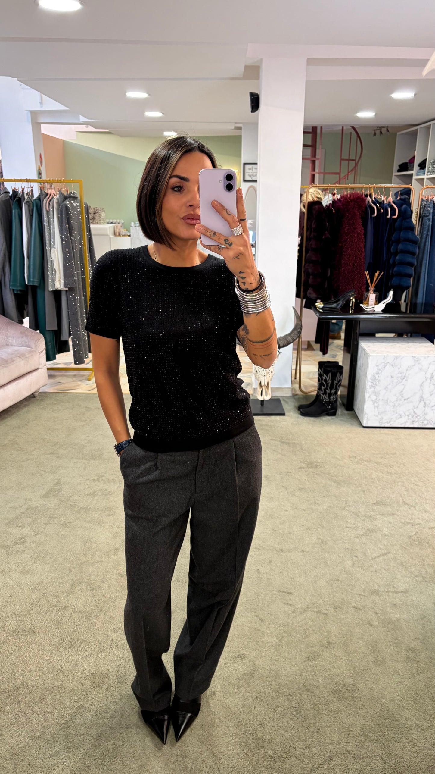 Maglia t-shirt nera manica corta con cristalli fr