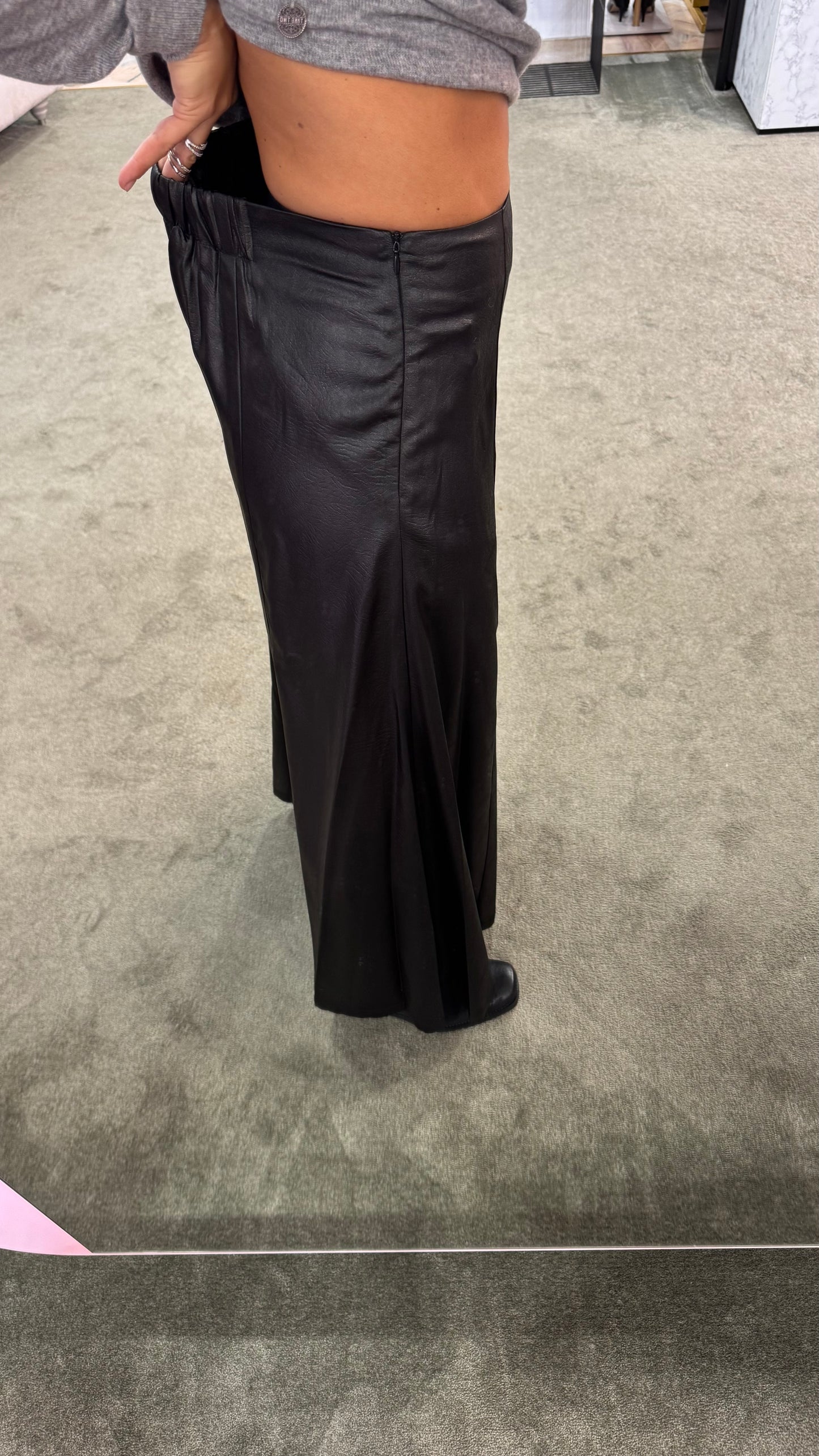 Pantaloni wide leg effetto pelle ay