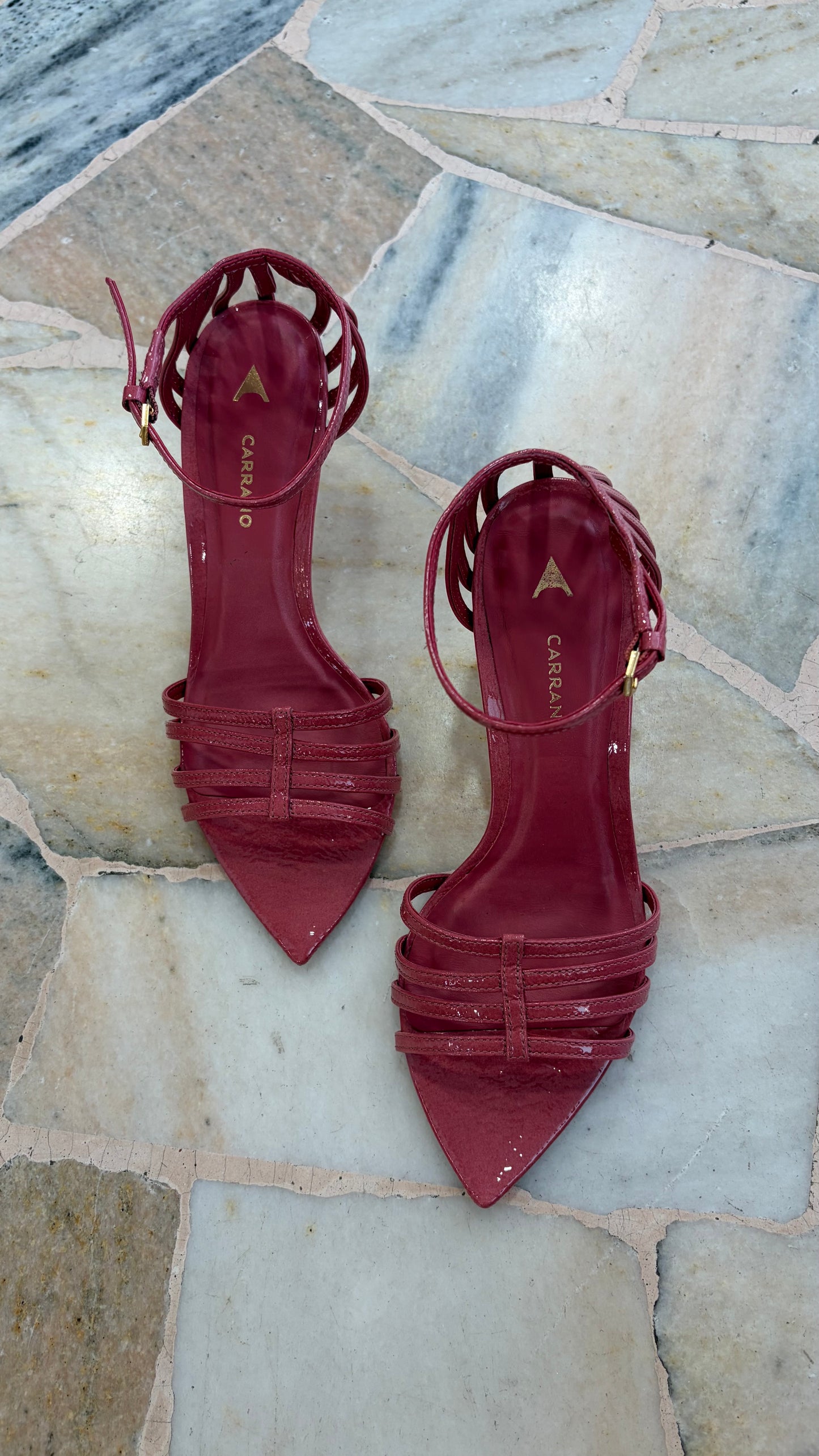 Sandalo rosa blush in vernice con listini