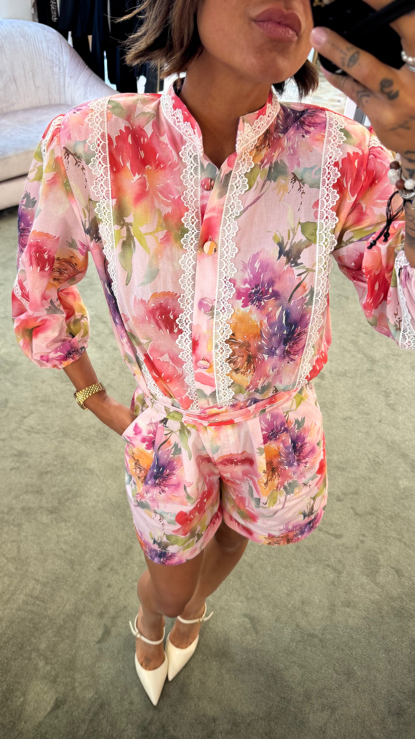 Jumpsuit rosa con fantasia fiori Actualee