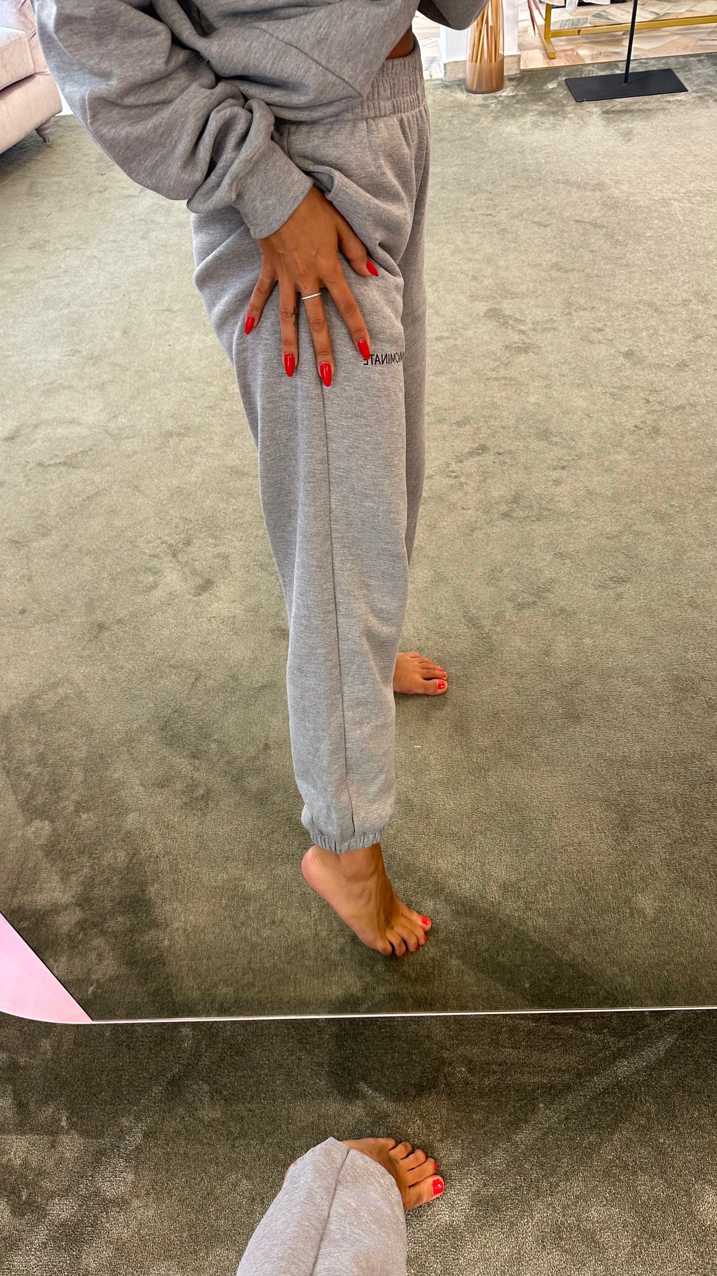 Joggers grigi hinnominate