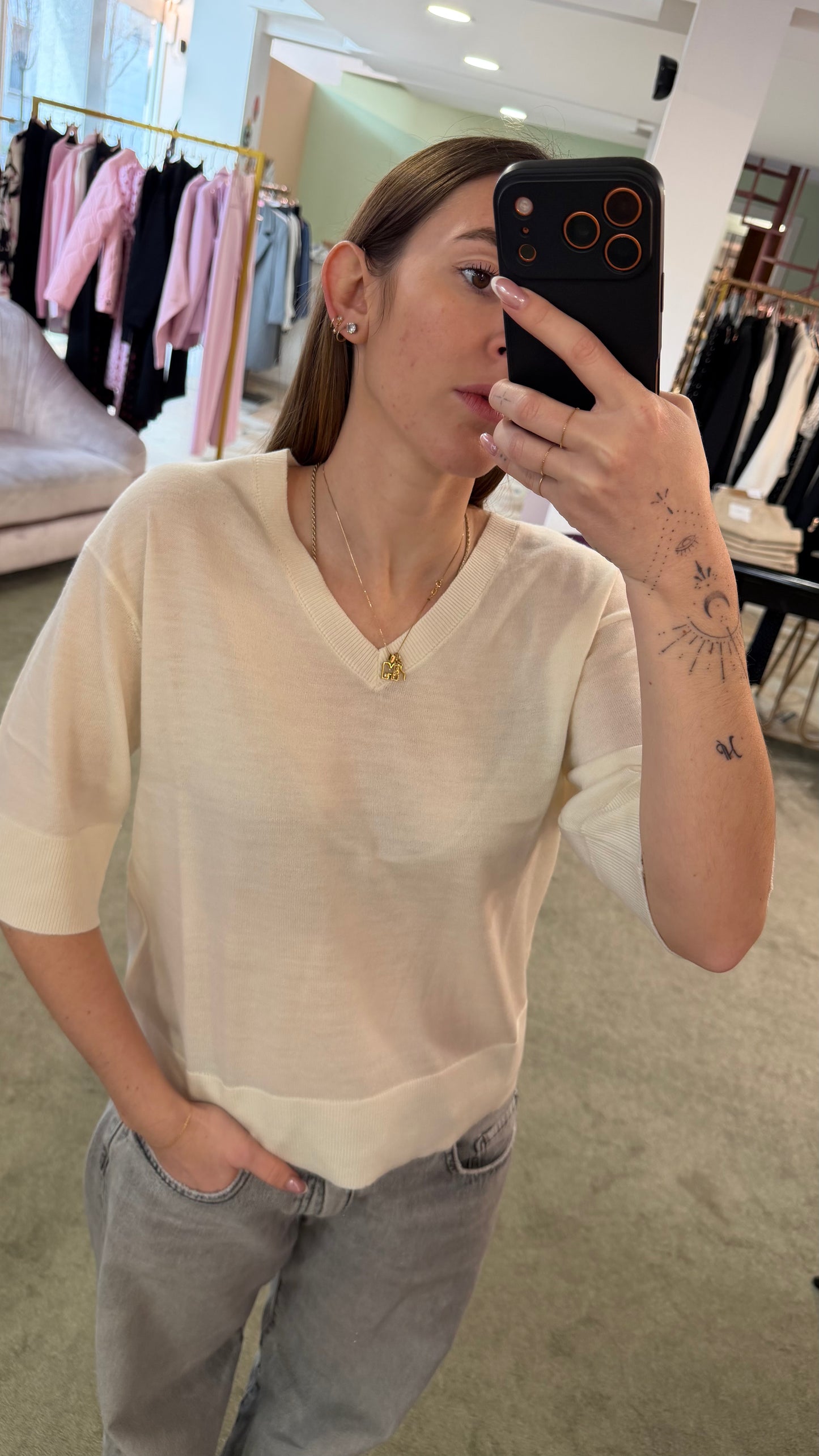 Maglione bianco burro scollo a v mezza manica in lana sl