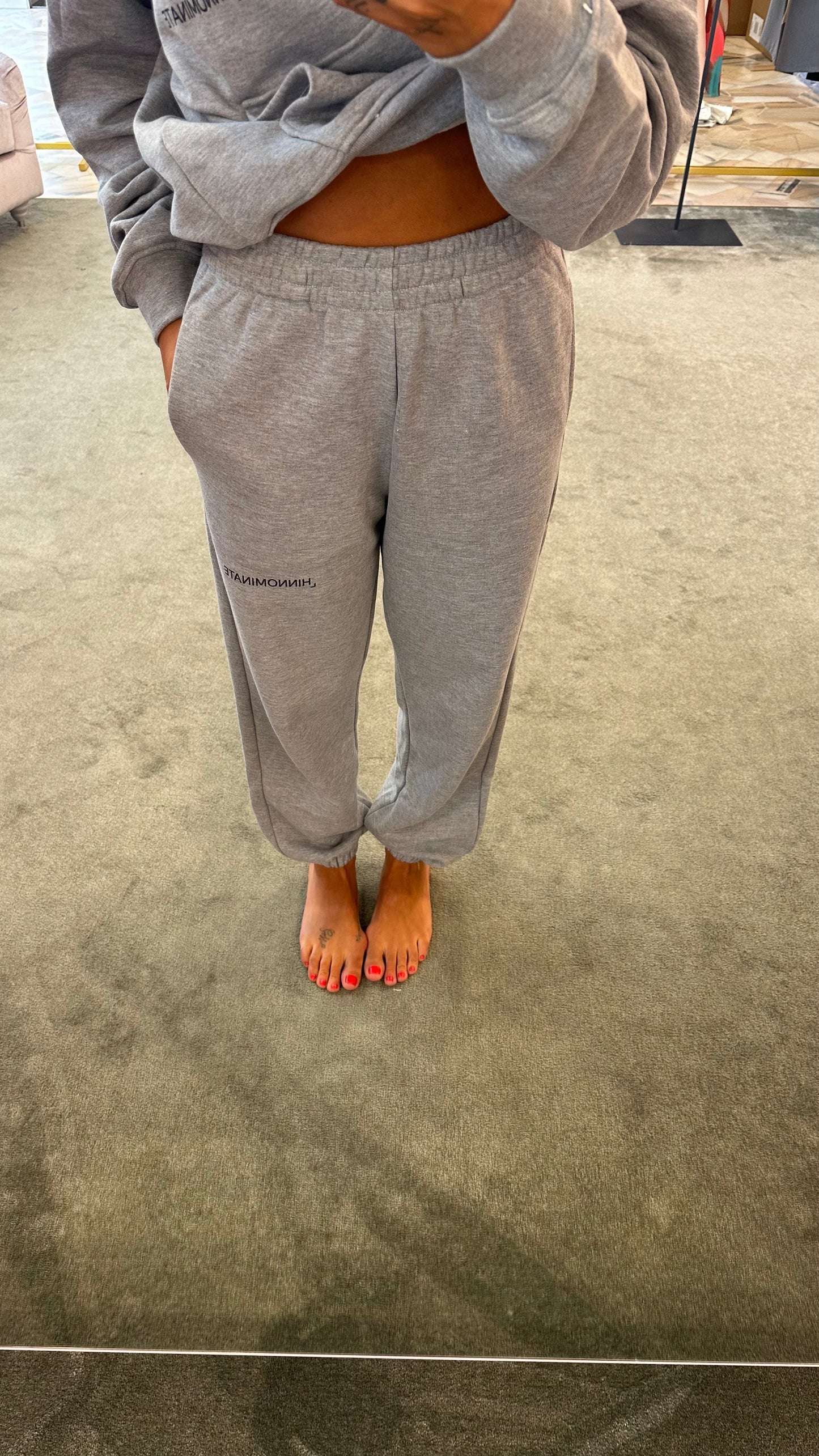 Joggers grigi hinnominate