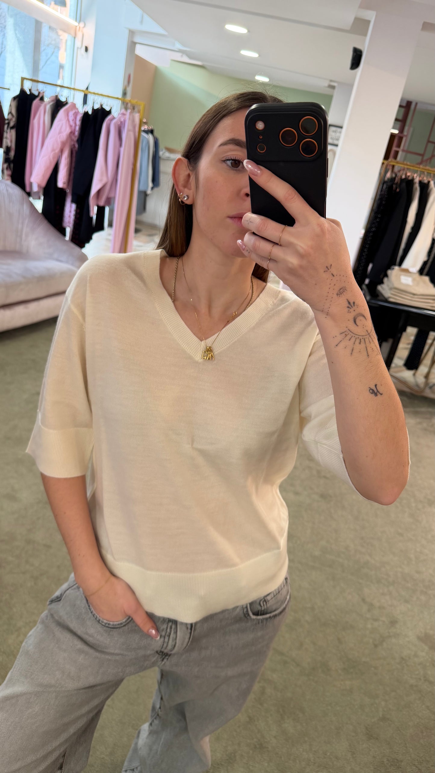 Maglione bianco burro scollo a v mezza manica in lana sl