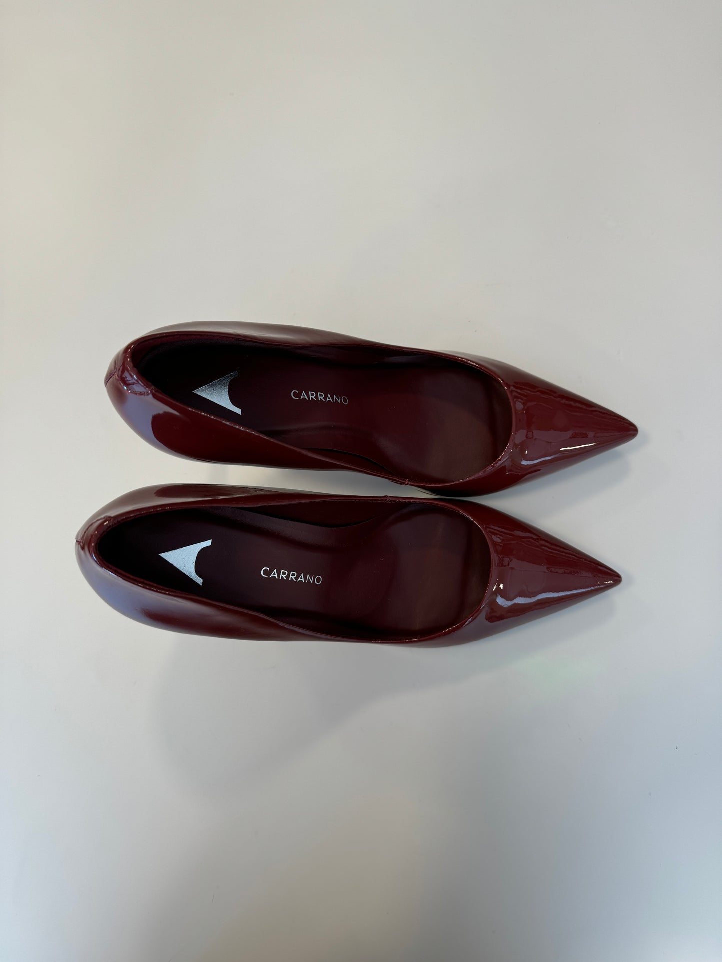 Décolleté in vernice rosso mattone