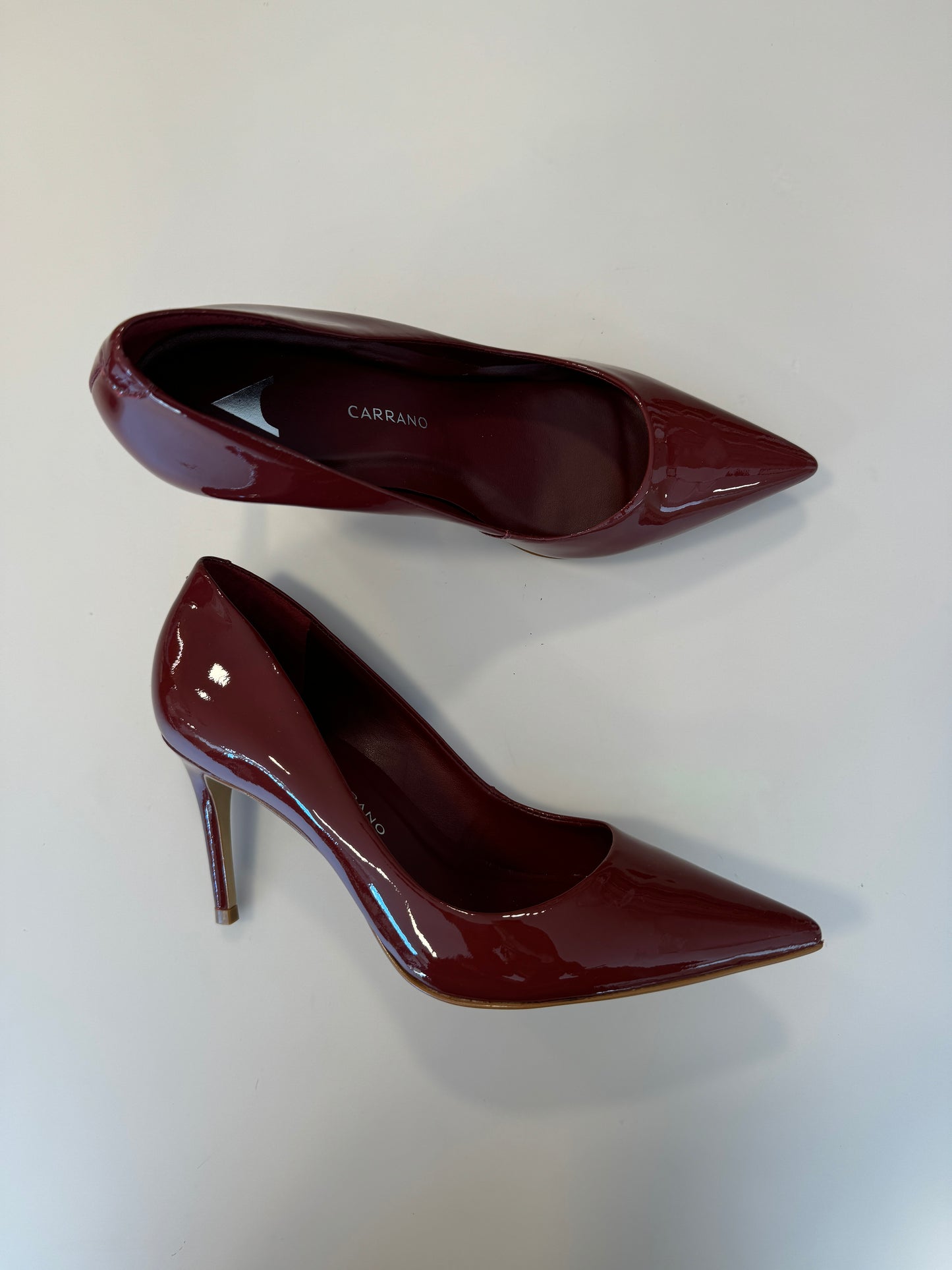 Décolleté in vernice rosso mattone