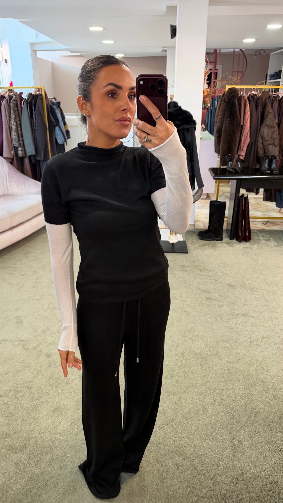 Maglia lupetto nero maniche corte ay