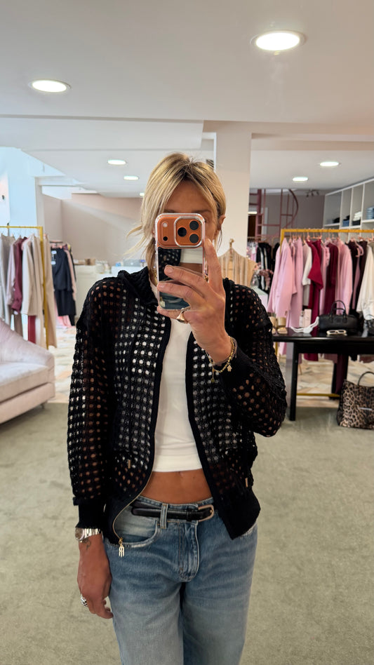 Felpa nera in viscosa traforata con cappuccio fr